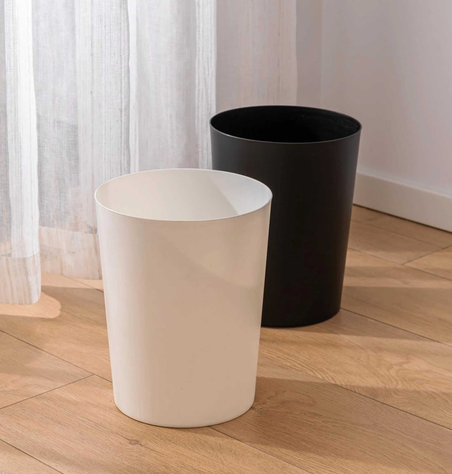 Cetomo Poubelle en Plastique 7.2L Corbeille à Papiers Empilable Noir 3 Pièces