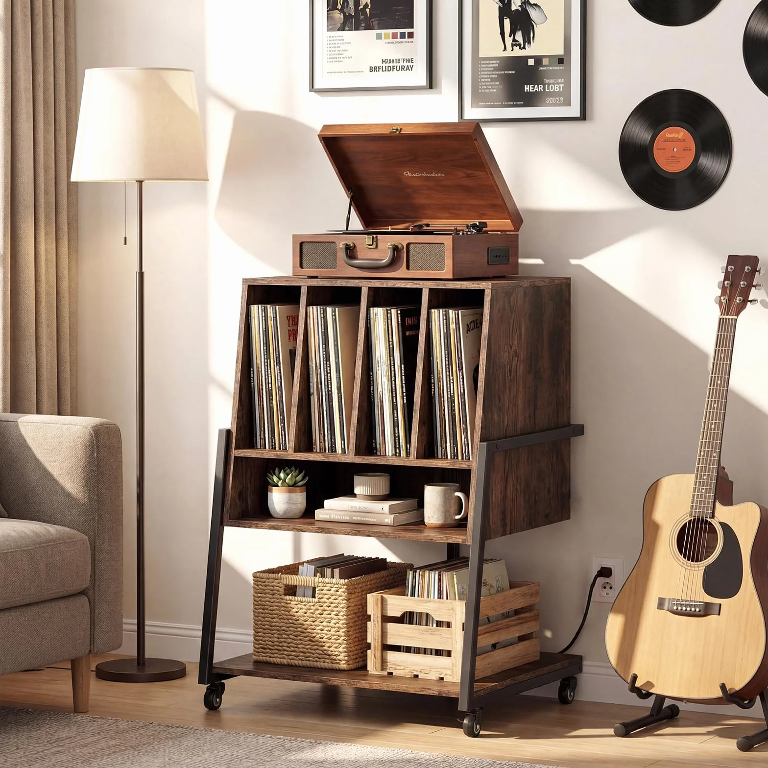 KOMFOTTEU Meuble Platine Vinyle avec Roulette, Support de Tourne-Disque, Compartiments & Étagère inférieure, Meuble Tourne-Disque, 54 x 57 x 76,5 cm (Marron, avec Station de Recharge)