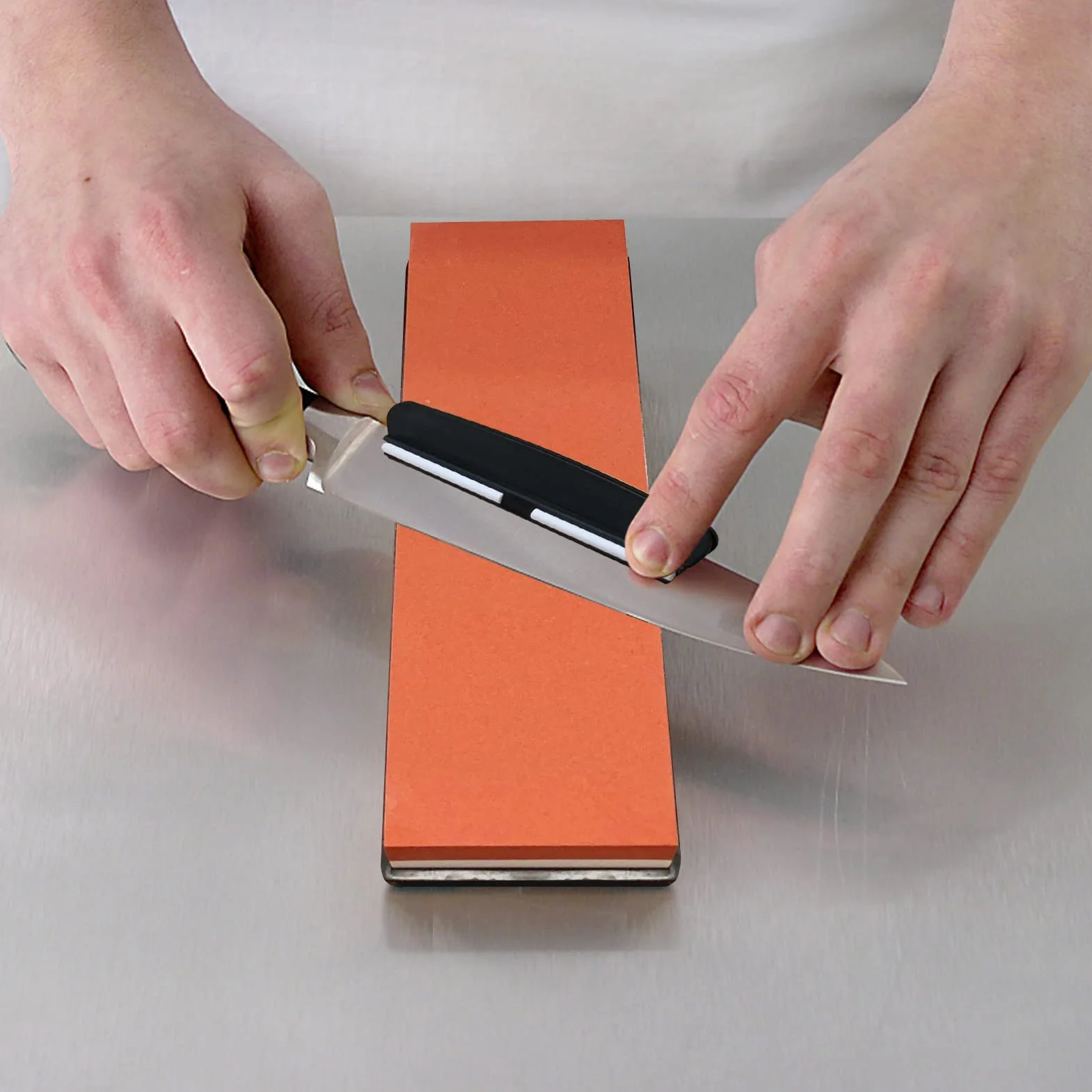 Pierre à Aiguiser 2 en 1 Professionnel Aiguiseur de Couteau 1000/6000 avec Base Silicone Antidérapant Guide d'Angle