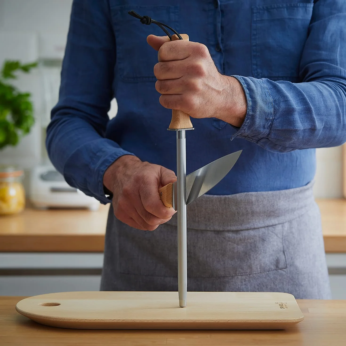 Opinel - Fusil à Aiguiser Revêtement Acier - Ø 13 mm, Longueur 25 cm - Affûtage Couteaux de Cuisine - Manche Hêtre, Lanière Cuir - Fabrication Française