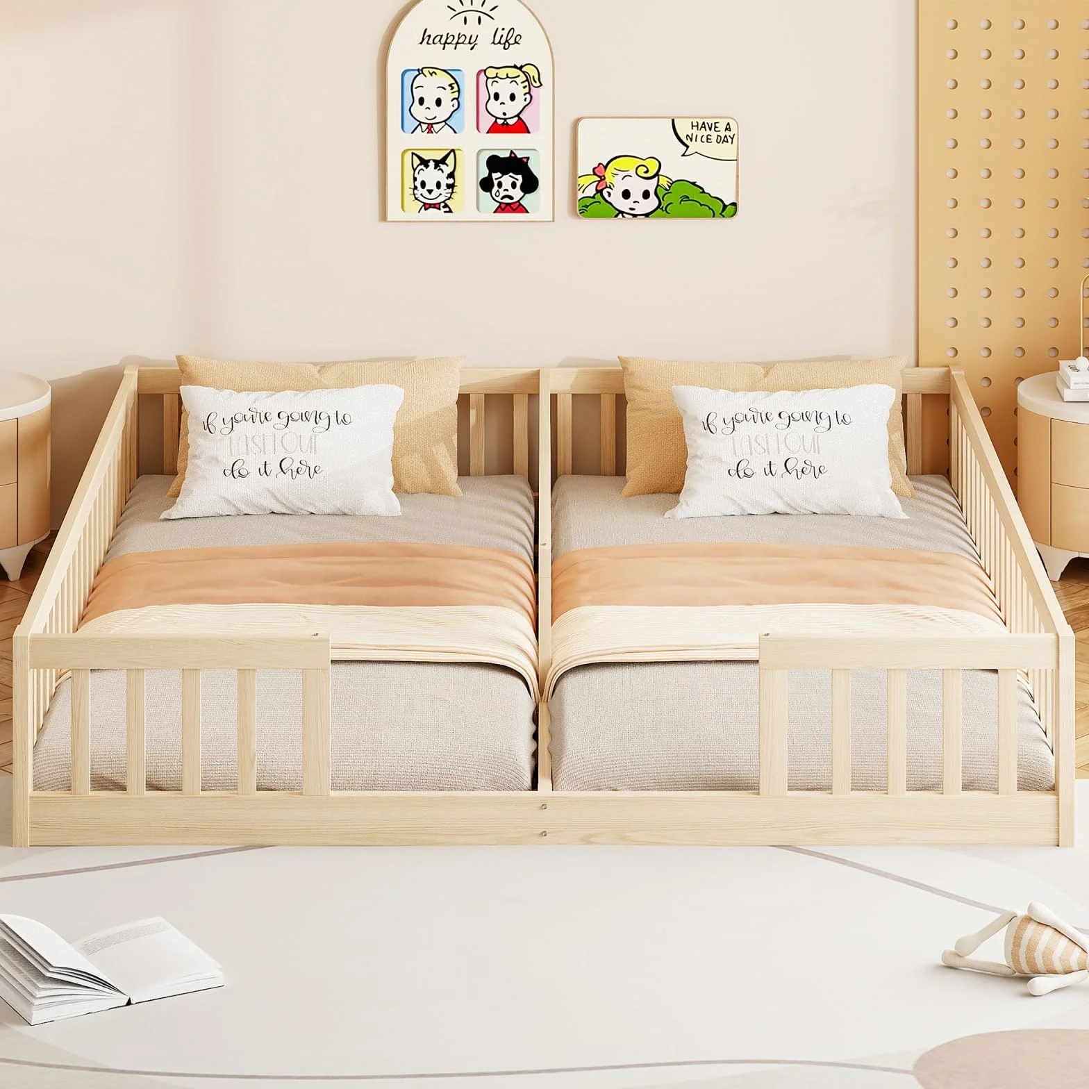 PUGSDRLY 2 Lits au Sol 90 x 200cm avec Barrières, Lit Montessori Double en Bois de Pin, Style Minimaliste, Idéal pour Chambre Garçon et Fille, sans Matelas (Naturel, Sommier Inclus)