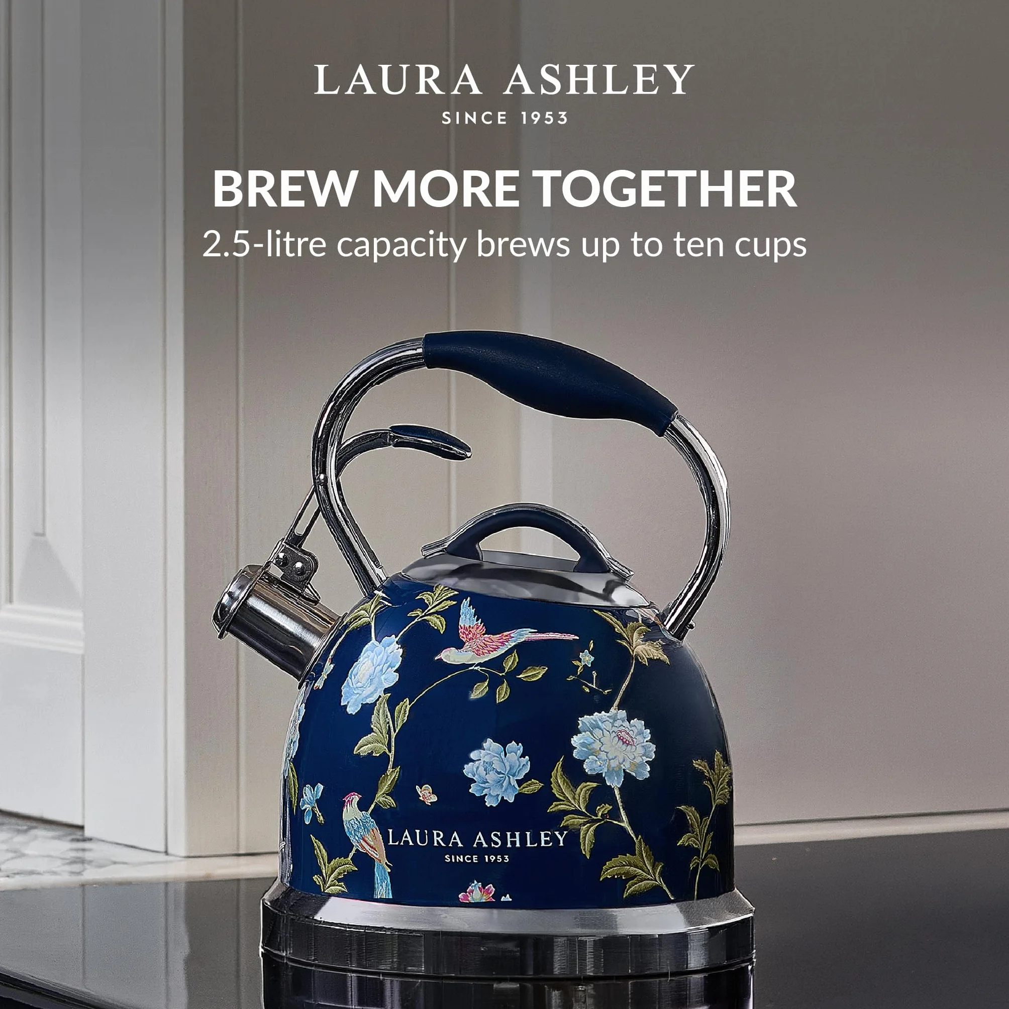 Laura Ashley Elveden Marine Bouilloire Induction de 2,5 Litres par VQ - Bouilloire Sifflante à Ébullition Rapide pour Gaz, Induction ou Autres Cuisinières avec Mécanisme à Bouton-Poussoir