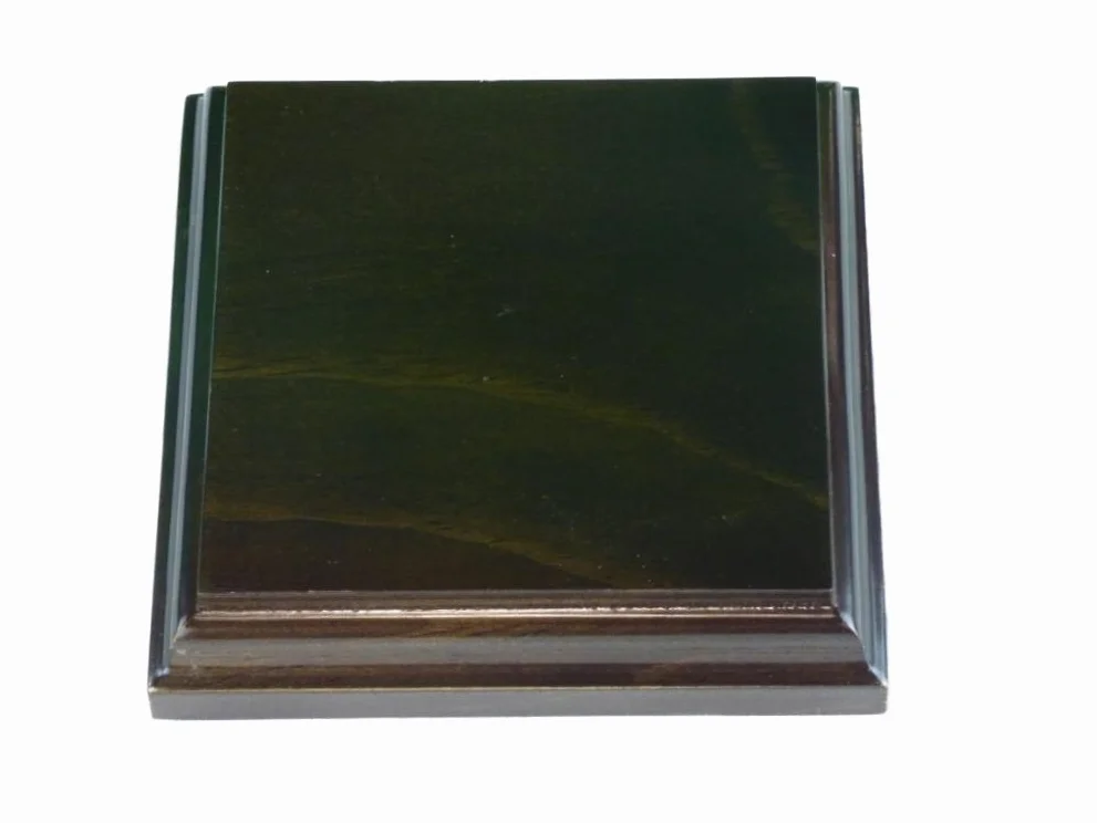 Socle en bois verni noyer 11x11 cm