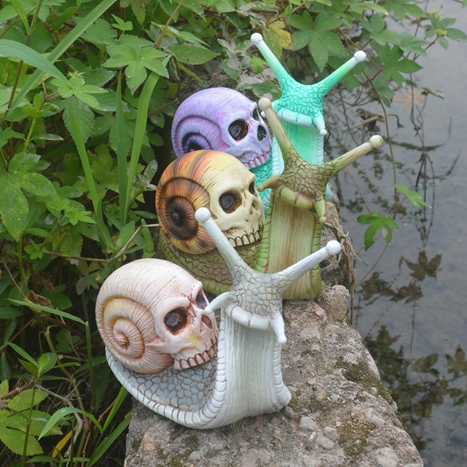 Halloween Escargot Crâne Statue Résine Gothique Jardin Ornement Figurine (Marron clair)