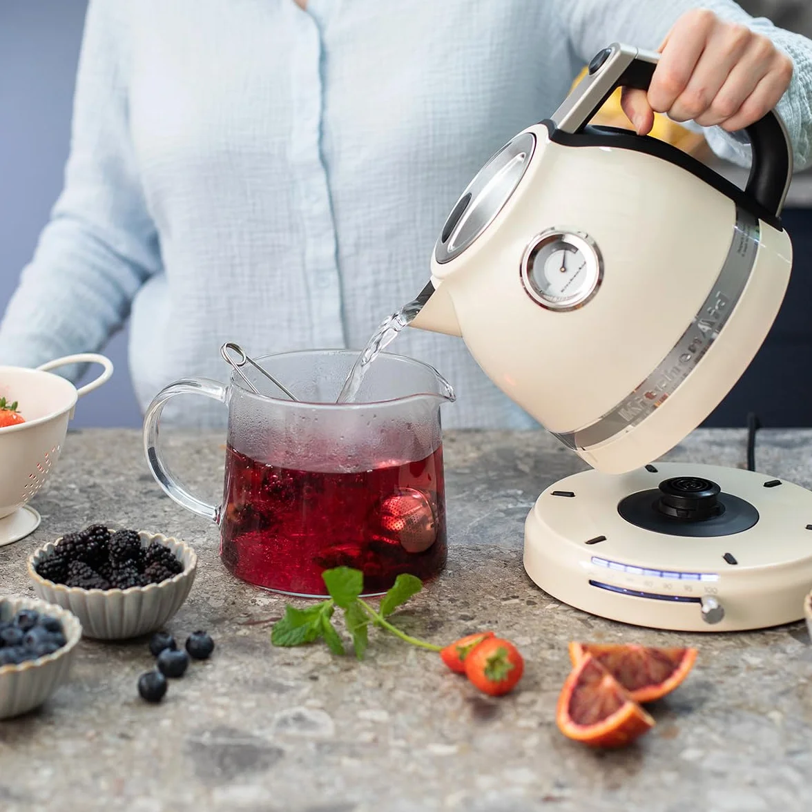 KitchenAid Bouilloire Électrique - Artisan - Température Réglable - 1,5 L - Crème