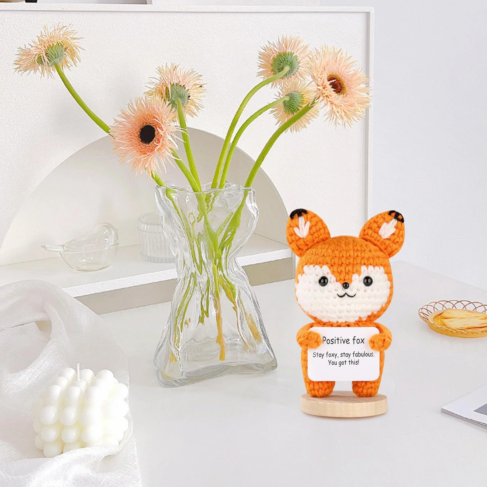 Renard amusant au crochet avec carte positive et base en bois, soutien émotionnel fait à la main pour femmes