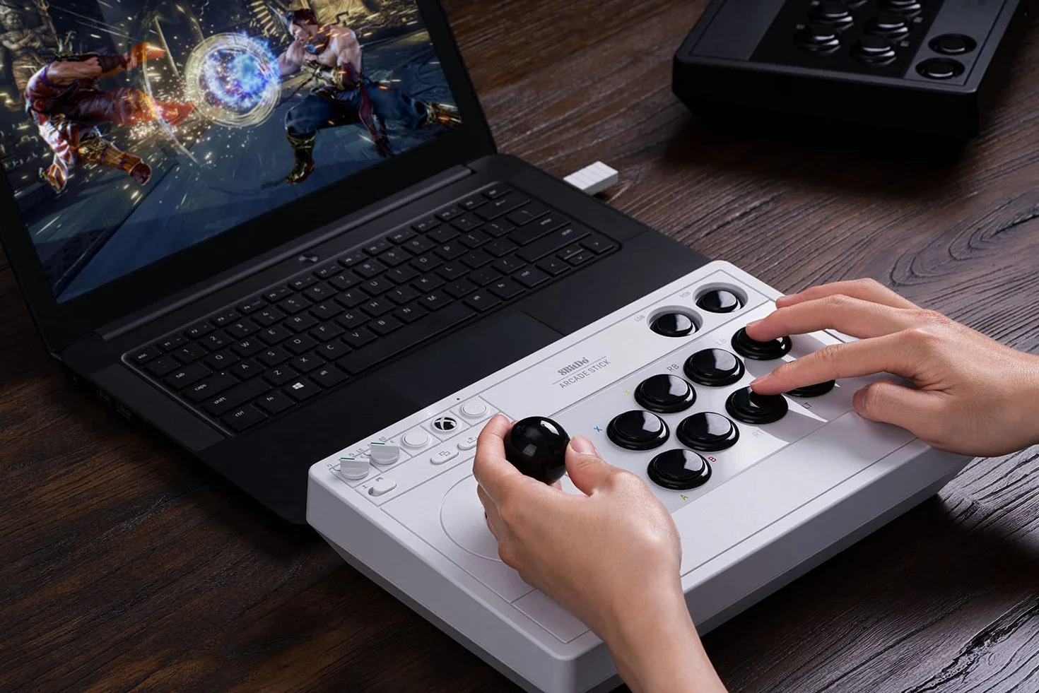 8BitDo Arcade Stick for Xbox & PC Windows 10 White