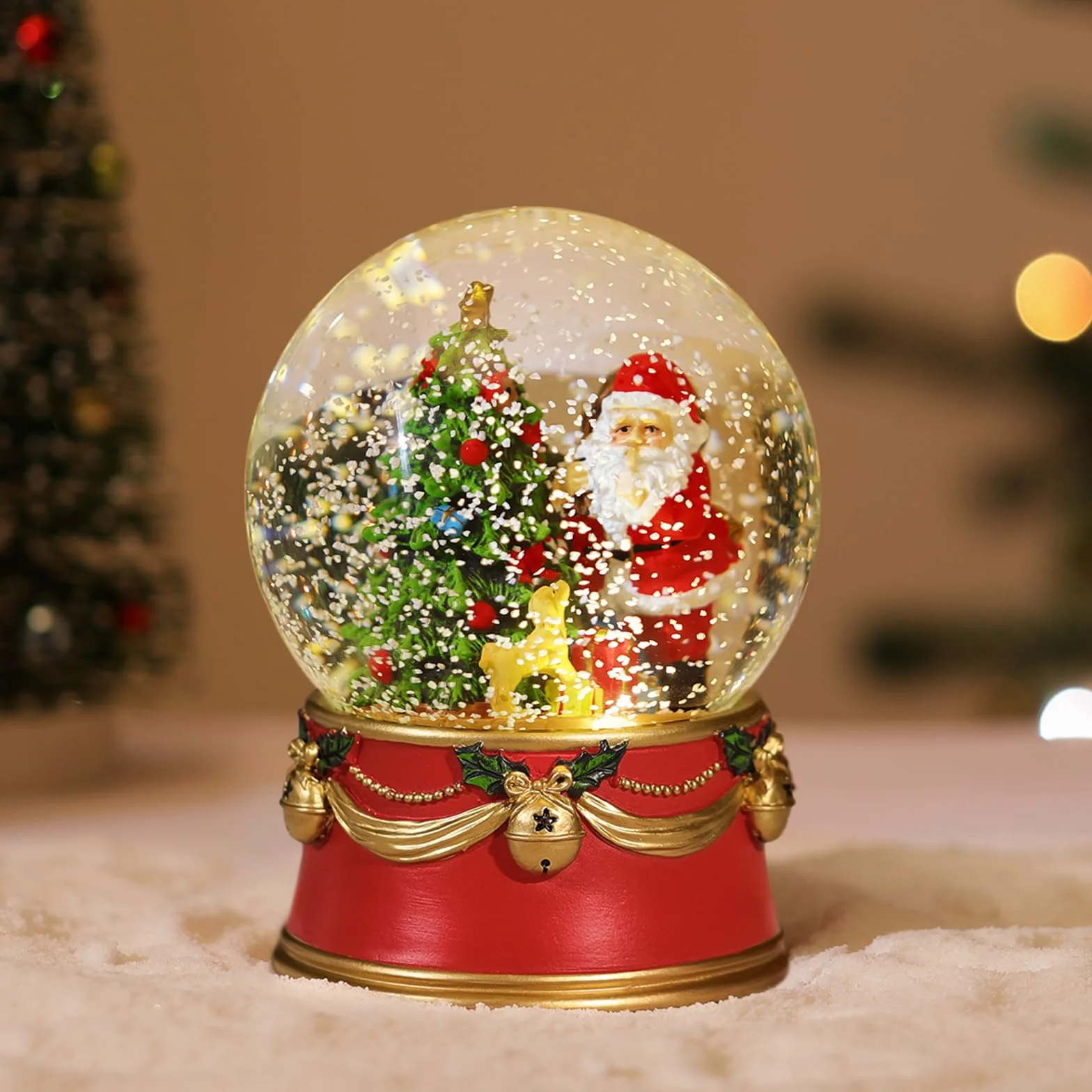 Lewondr Boule à Neige de Noël, Boule à Neige Électrique du Père Noël avec Flocon de Neige et Lumières, Boule à Eau de Noël Alimentée par Piles, Décoration de Noël pour Les Fêtes de Fin d'Année, Rouge