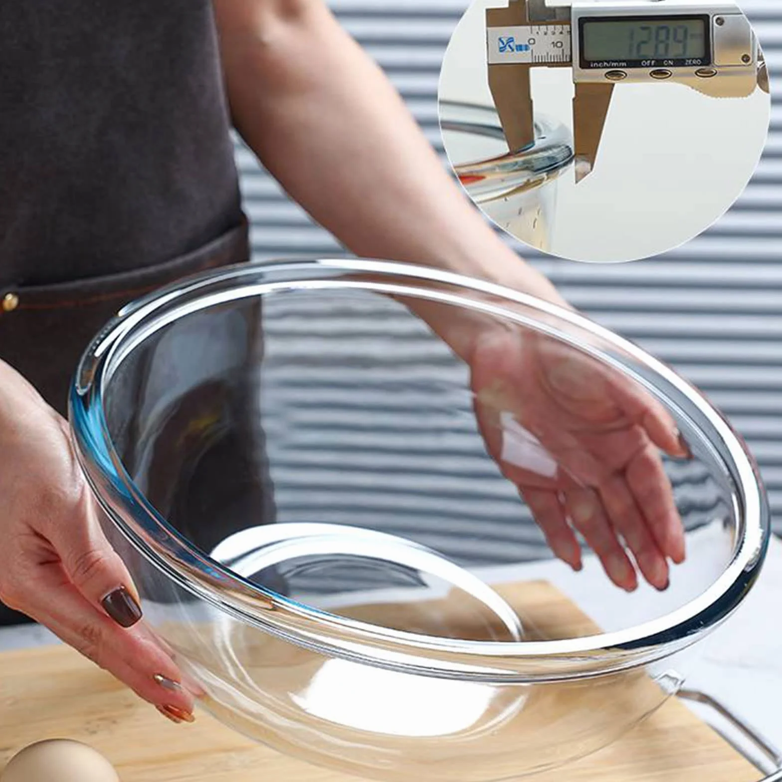 Homwin Lot de 4 Saladier Verre avec Couvercle Borosilicaté Résistant à La chaleur avec Couvercles (0,5L, 1,0L, 2,0L, 3,5L), Bol en Verre avec Couvercle peu Encombrants