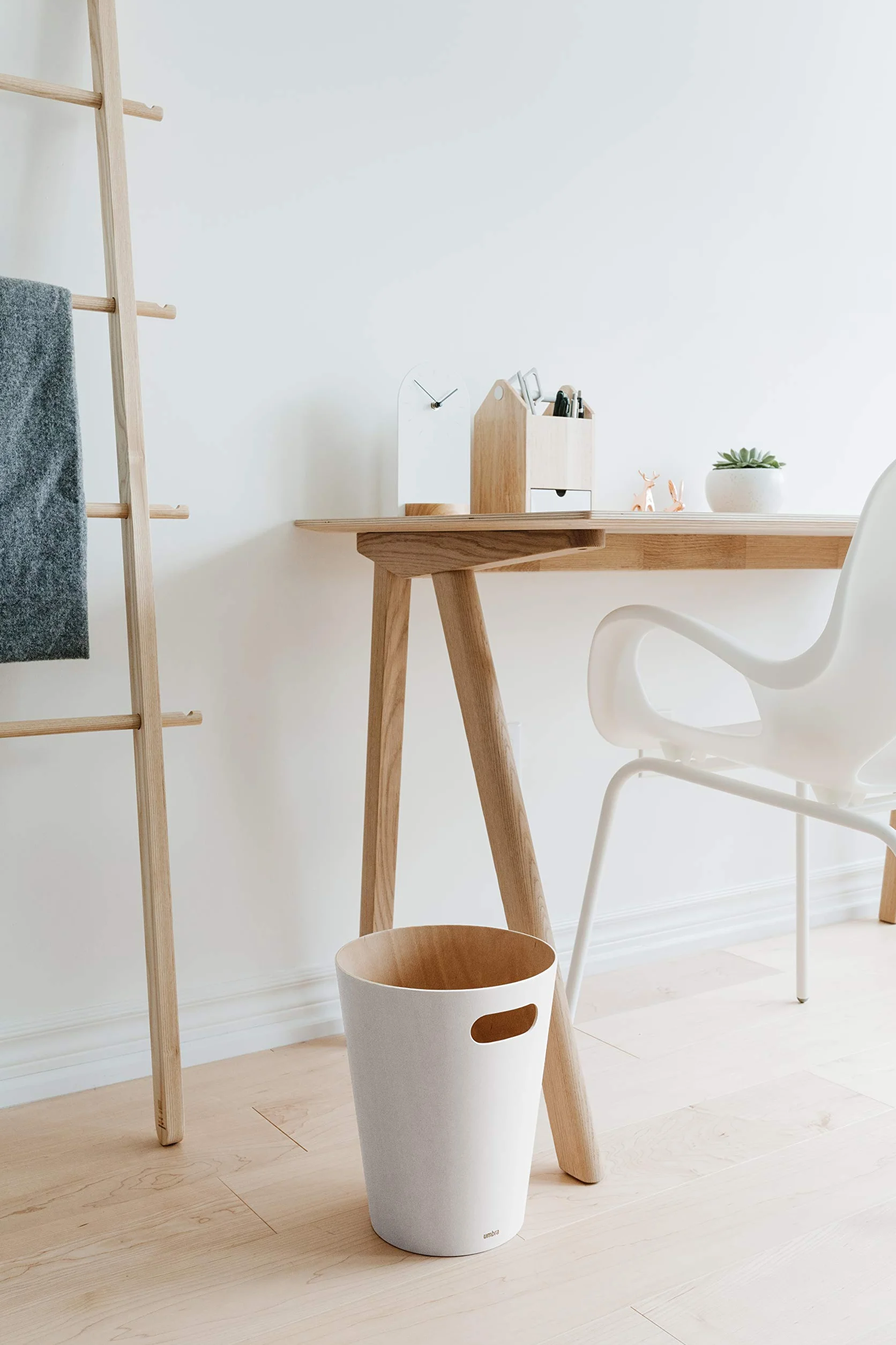 Umbra Woodrow Poubelle Corbeille À Papier Moderne Bois 7.5 L Salle De Bain Bureau Hêtre Commun Blanc/Naturel