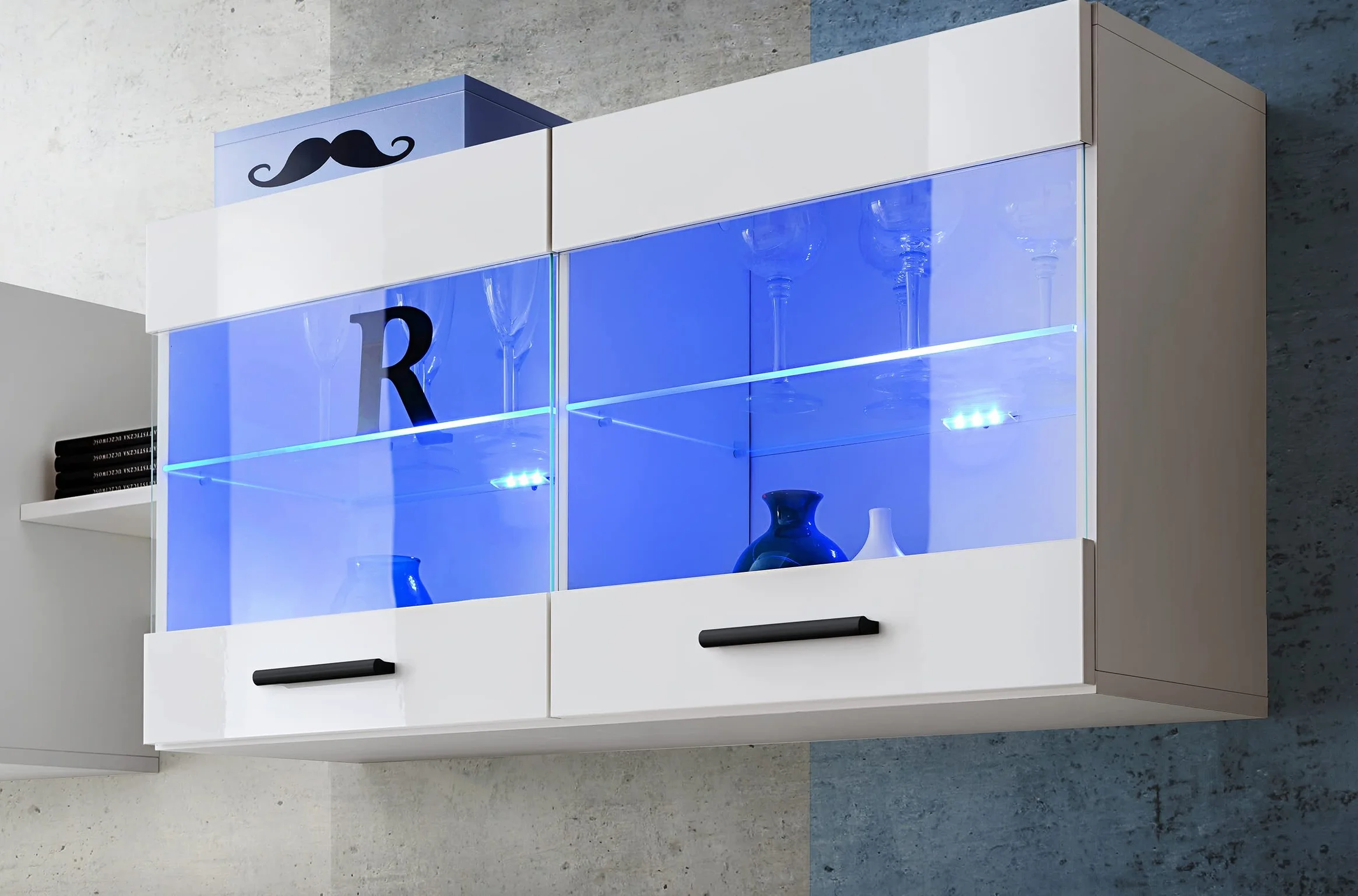 Komodee, Vitrine Armoire Savona, Blanc Blanc, Largeur 100 cm x Hauteur 50 cm x Profondeur 30 cm, LED Bleues, 2 étagères, pour Salon, Chambre, Entrée, Cuisine