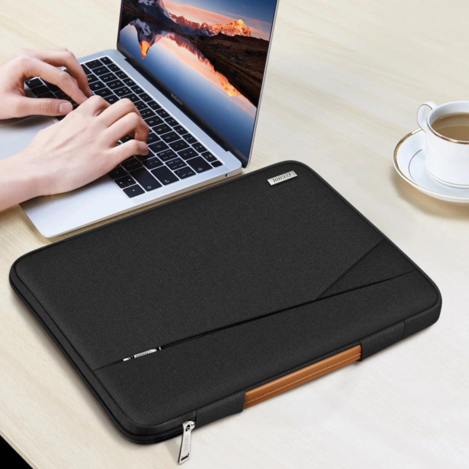 TECOOL Housse Ordinateur Portable 15,6 Pouces Antichoc Imperméable Sacoche Protection Noir