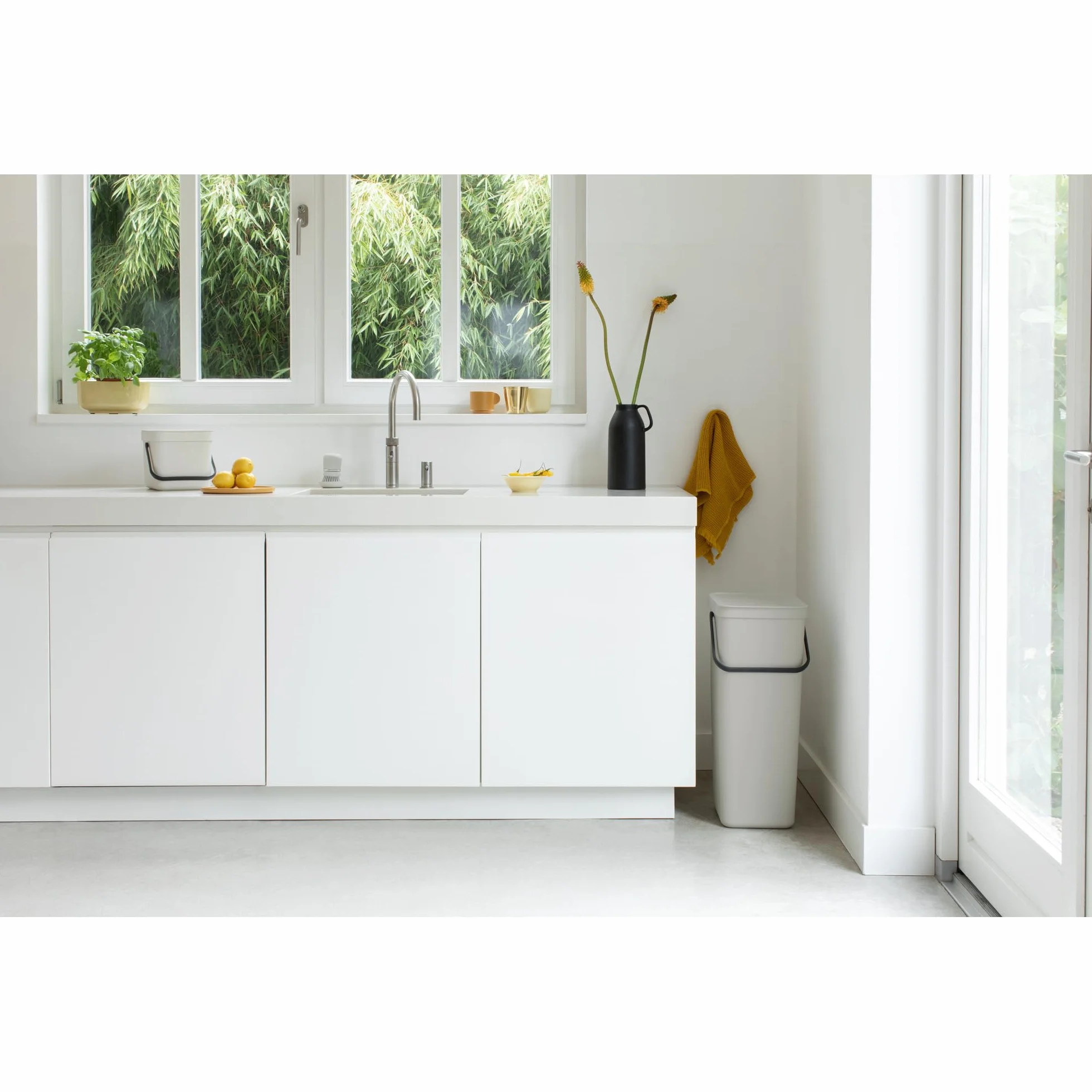 Brabantia Poubelle Sort & Go 3L Gris clair Système tri déchets poignée transport