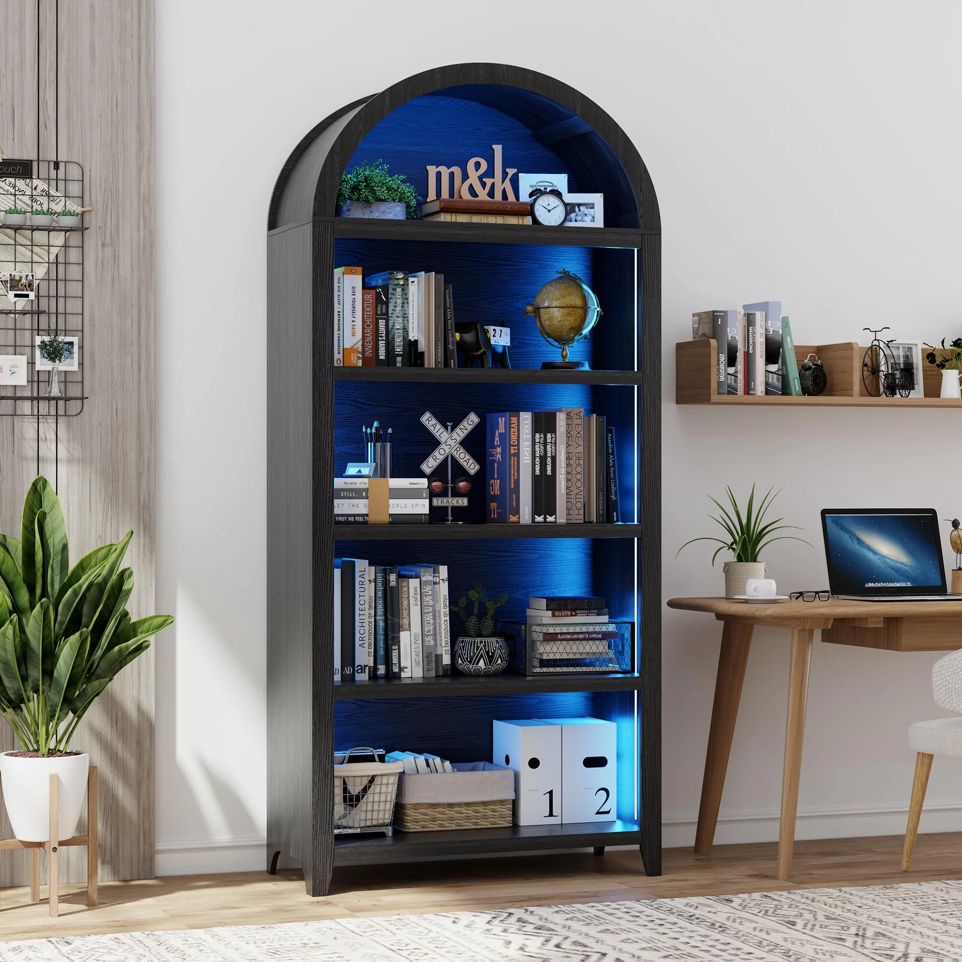 Gurexl Debout Vitrine pour Collection avec 3-Farbiges LED et Capteur de Corps Humain,175 CM Arquée Bibliothèque avec 5 étagères pour Salon,Bureau,Bureau, Chambre,Noir Rétro