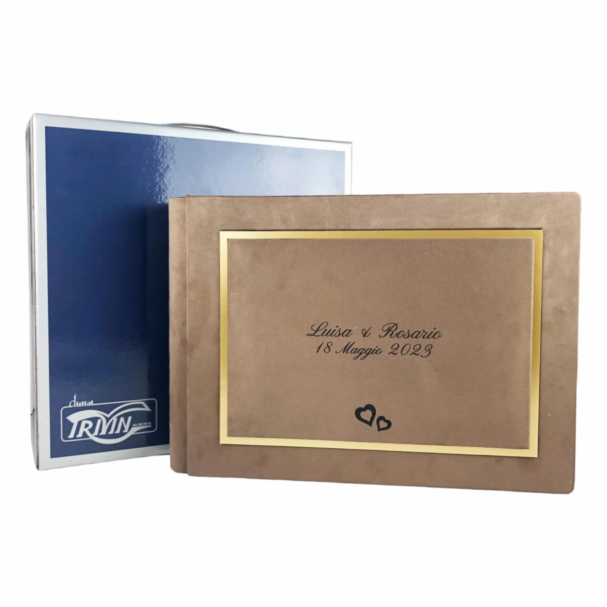 Album photo artisanal en tissu Alcantara personnalisable avec gravure Chameaux