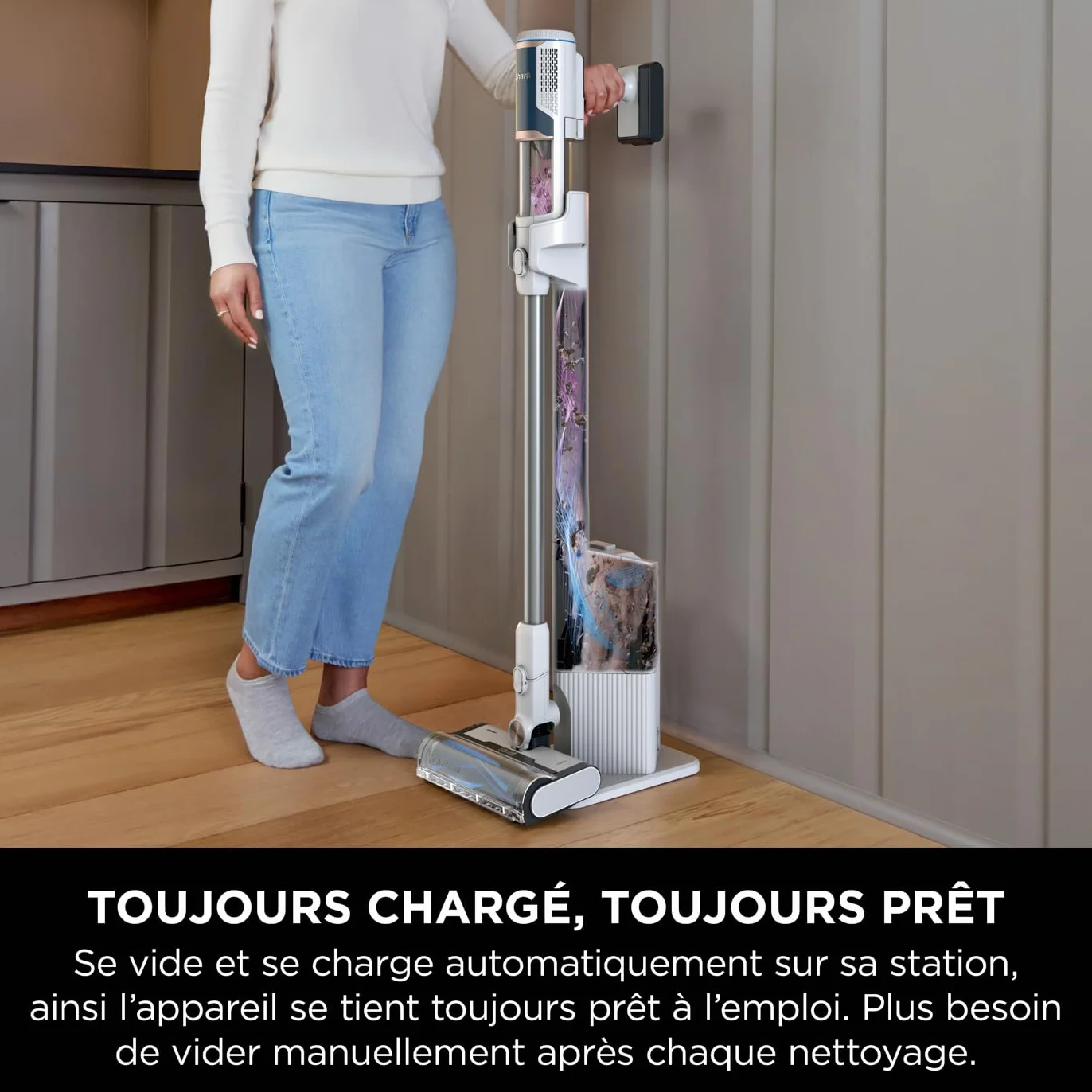 Shark Clean & Empty, aspirateur sans fil, vidage automatique, aspirateur anti-emmêlement avec accessoires pour animaux et suceur plat, autonomie 40 min, station de chargement, blanc/bleu, BU3521EU