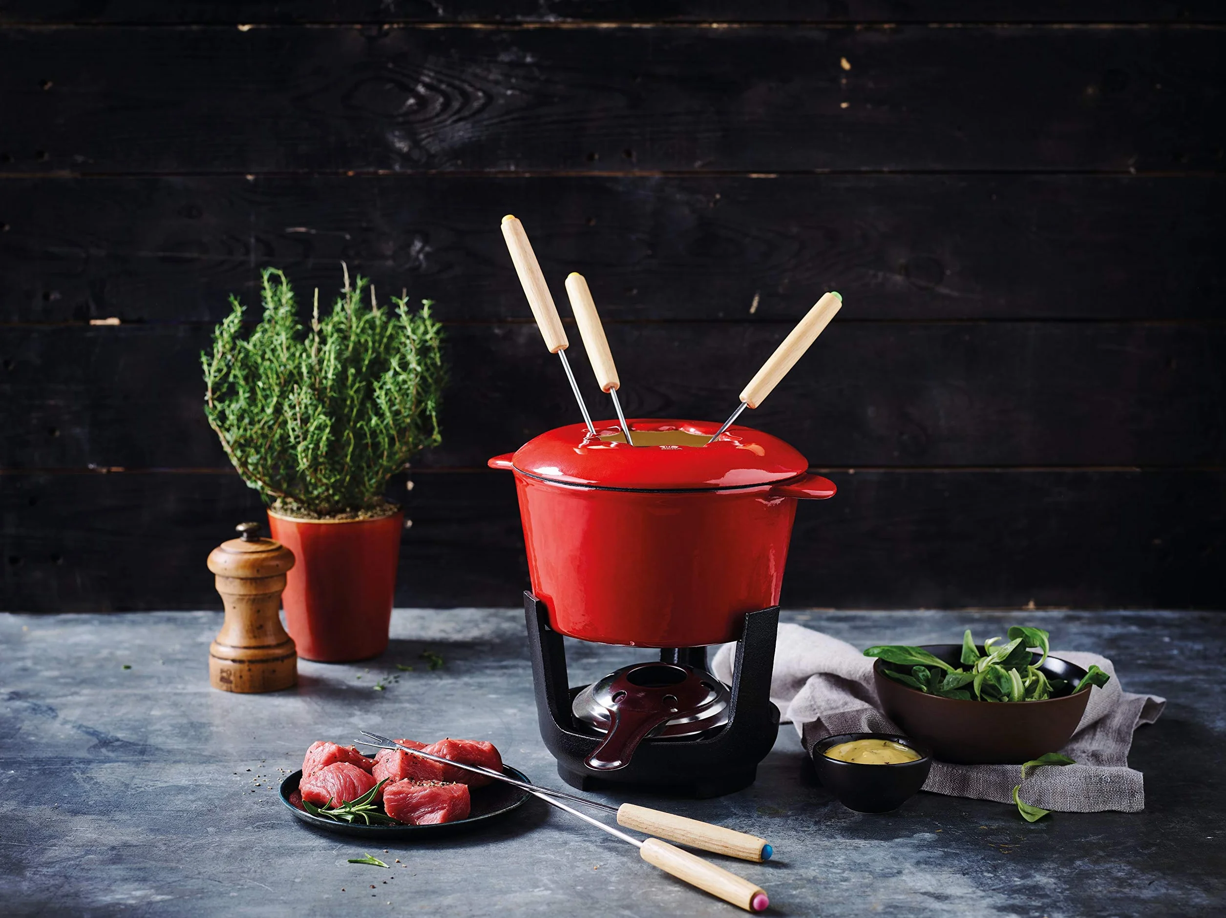Beka Arôme - Set à Fondue Bourguignonne en Fonte Émaillée - Rouge - 6 Fourchettes - Couvercle Anti-Éclaboussures