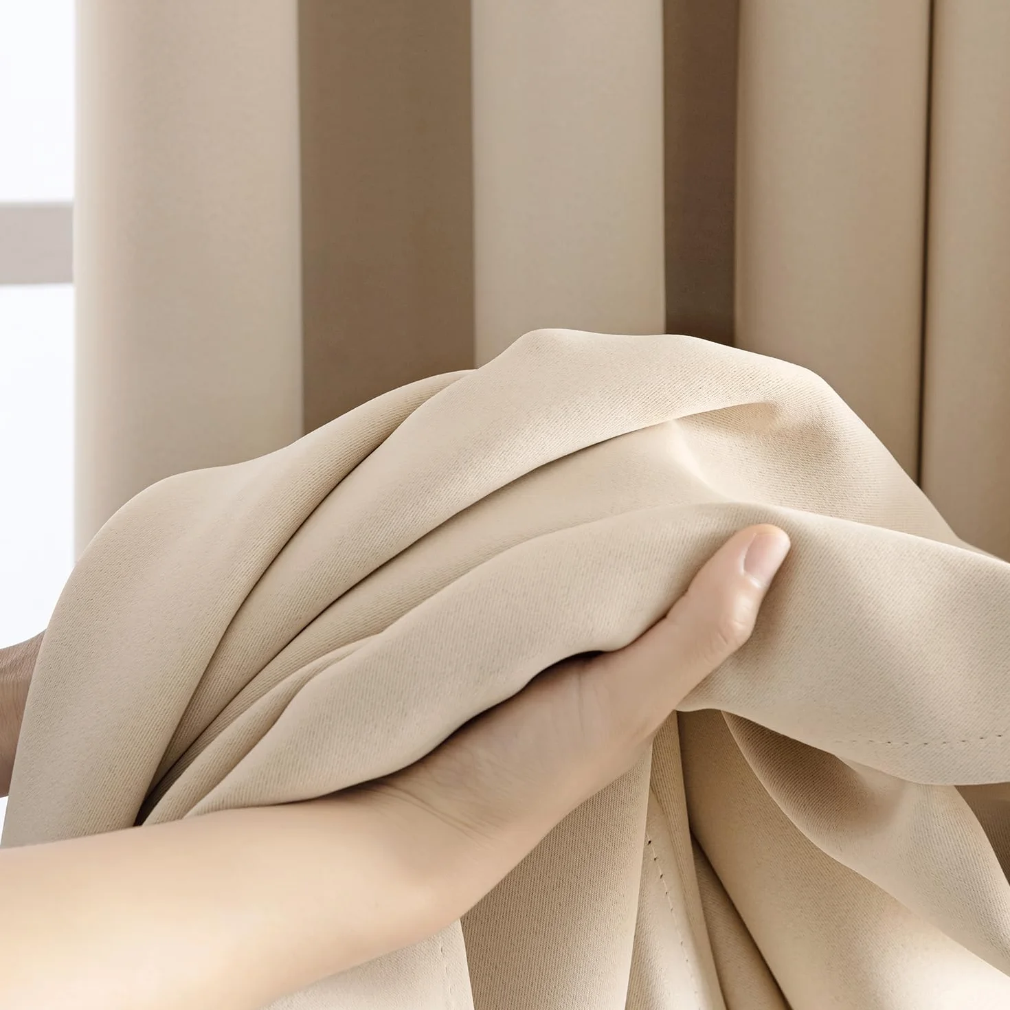 MIULEE Rideau Occultant Thermique Isolants Anti Froid Chaleur Galon Fronceur, Tenture Opaque Beige 140x245, Rideaux Isolant Phonique Chambre Salon 2 Pièces