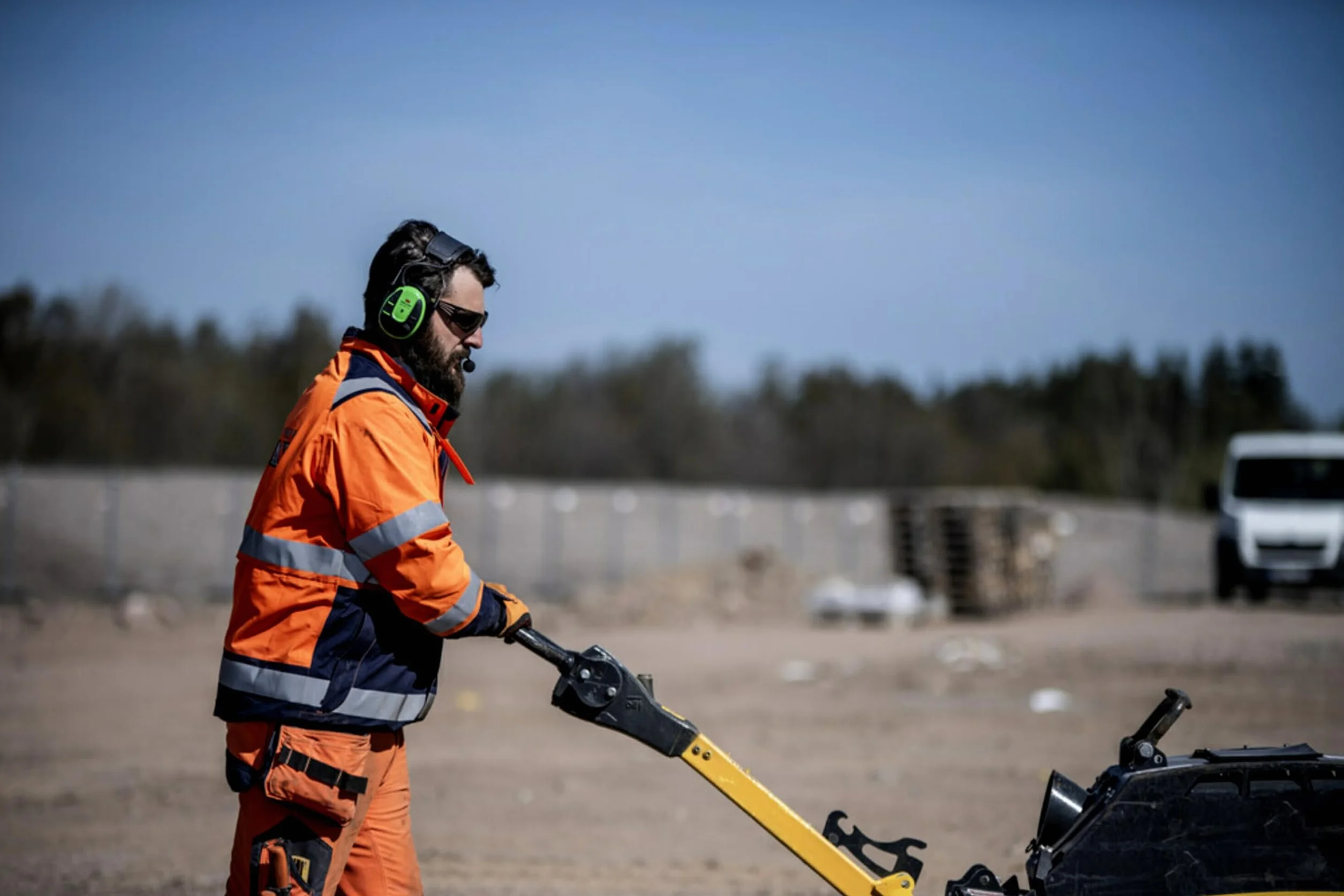 3M PELTOR WS ALERT XPV zestaw słuchawkowy, zielony, opaska na głowę, zasilana energią słoneczną, Bluetooth MultiPoint, MRX21A1WS7