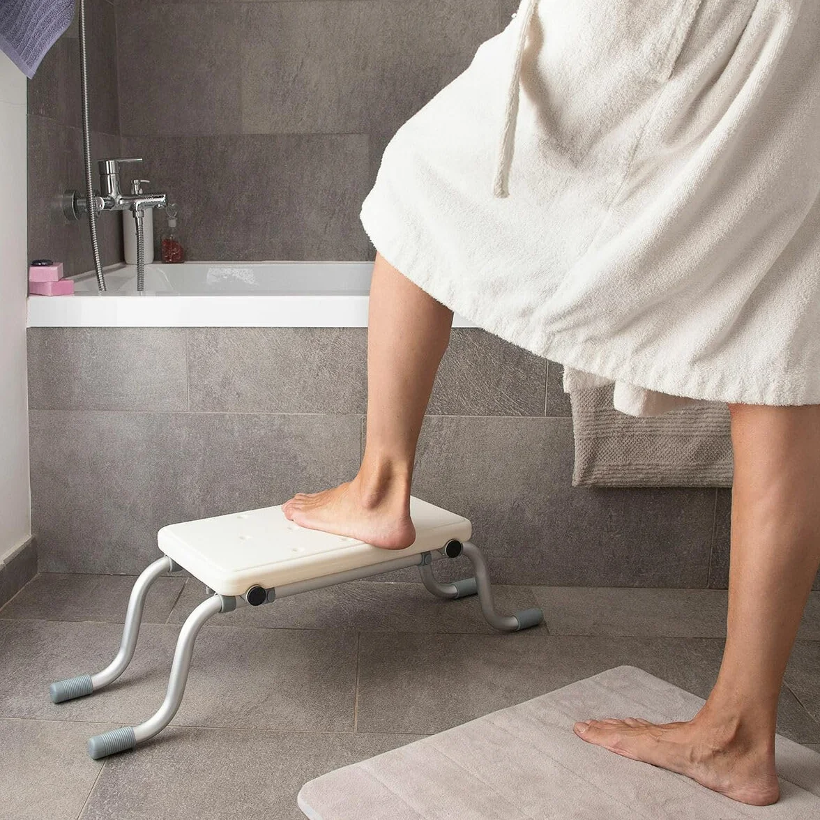 InnovaGoods Tabouret de Douche 2 en 1, Tabouret de Douche Extensible, Antidérapant, 2 Positions, Chaise de Douche pour Personnes âgées, Prise en Main Ferme, Blanc