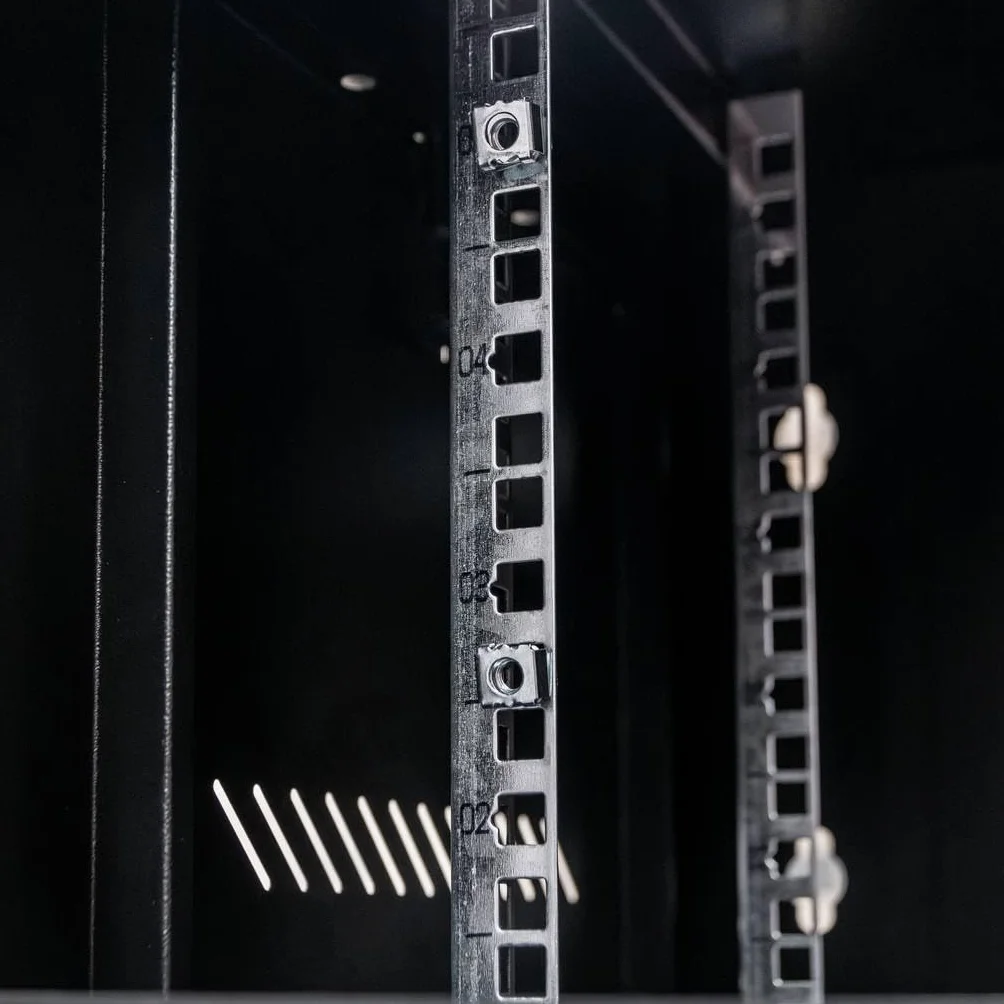 SZAFA RACK 19" 6U Wisząca Serwerowa Instalacyjna 400 mm Otwierane BokiMETALOWA Czarna Mega-M (6U)