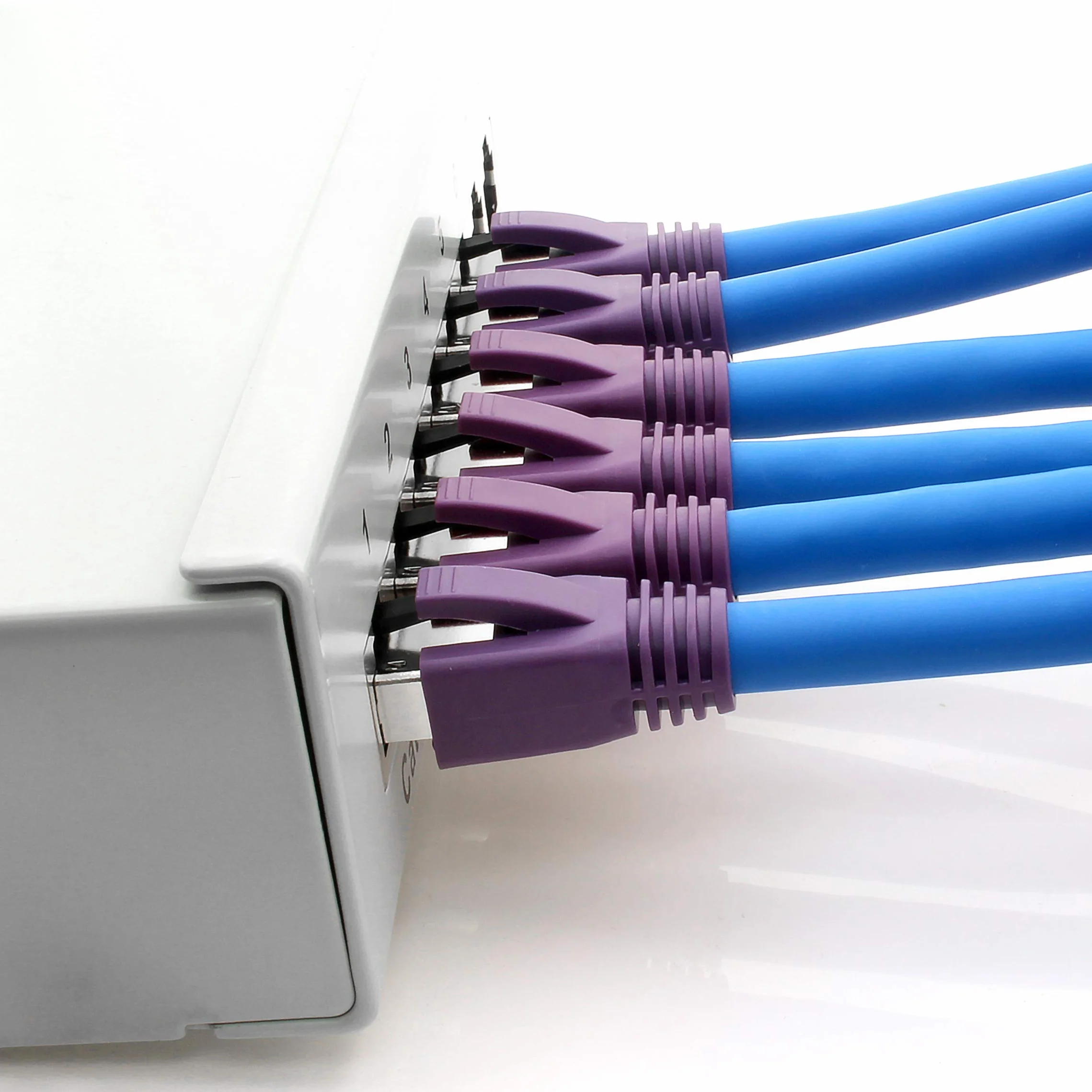 1aTTack.de CAT.8 Câble réseau 5m RJ45 2000 MHz 40 Gbit/s PoE+ AWG24 LSZH