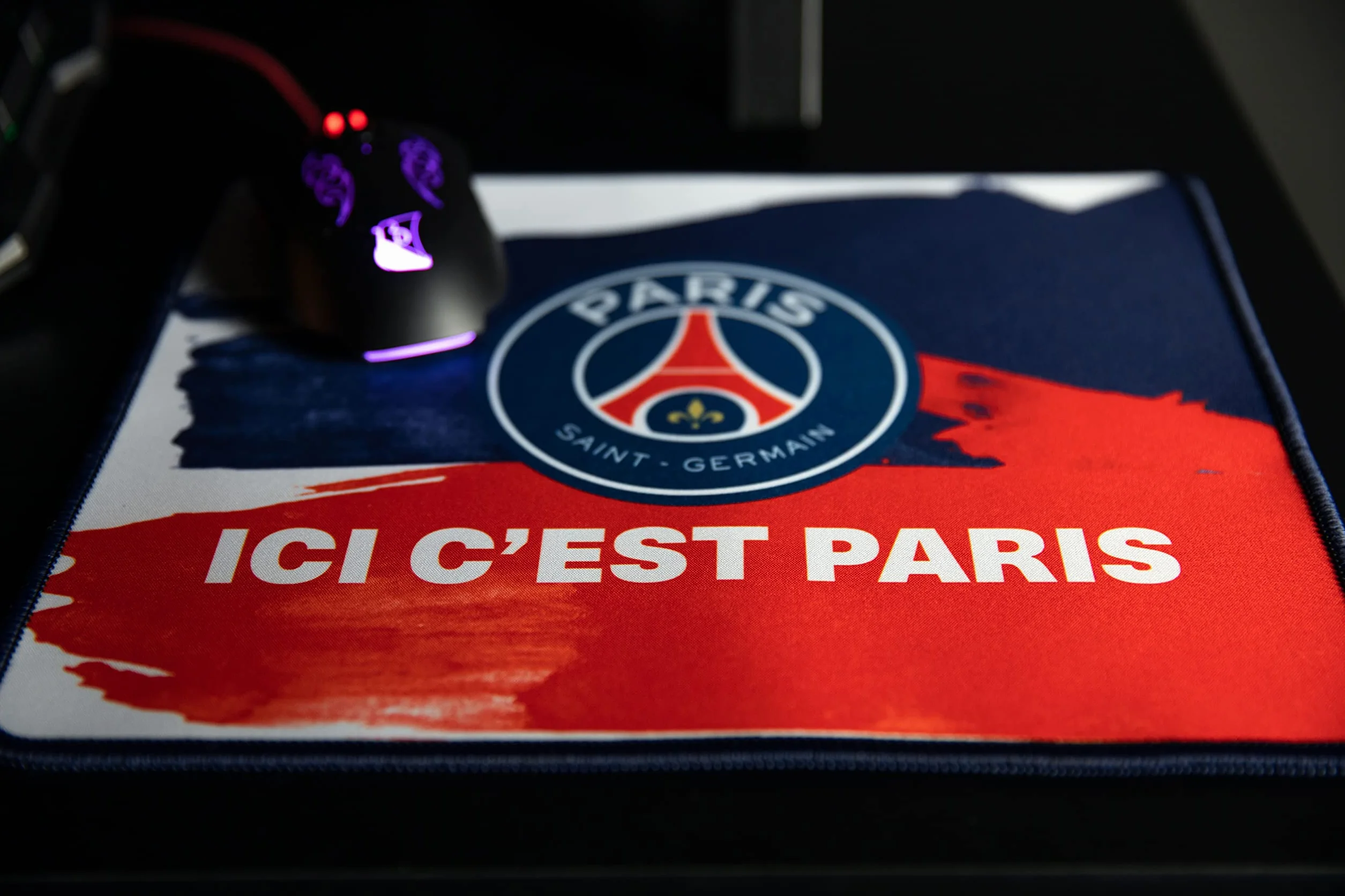 Konix Tapis de souris gaming 32 x 27 cm silicone 3D antidérapant Ici c'est Paris