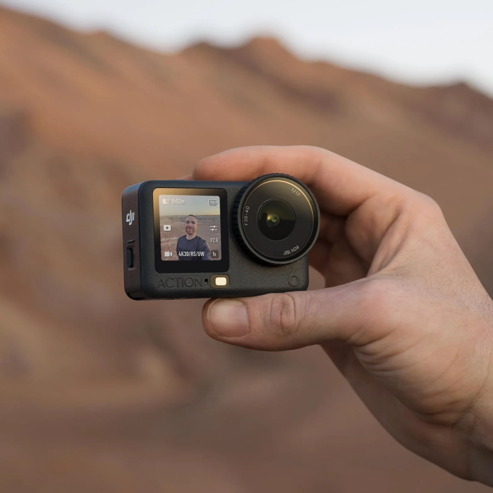 DJI Osmo Action 6 Essential Combo, podwodna kamera sportowa z matrycą kwadratową 1/1,1″ i pamięcią 50 GB, zmienną przysłoną f/2,0–f/4,0, odporna na zimno, 4 godziny pracy na akumulatorze, 8K