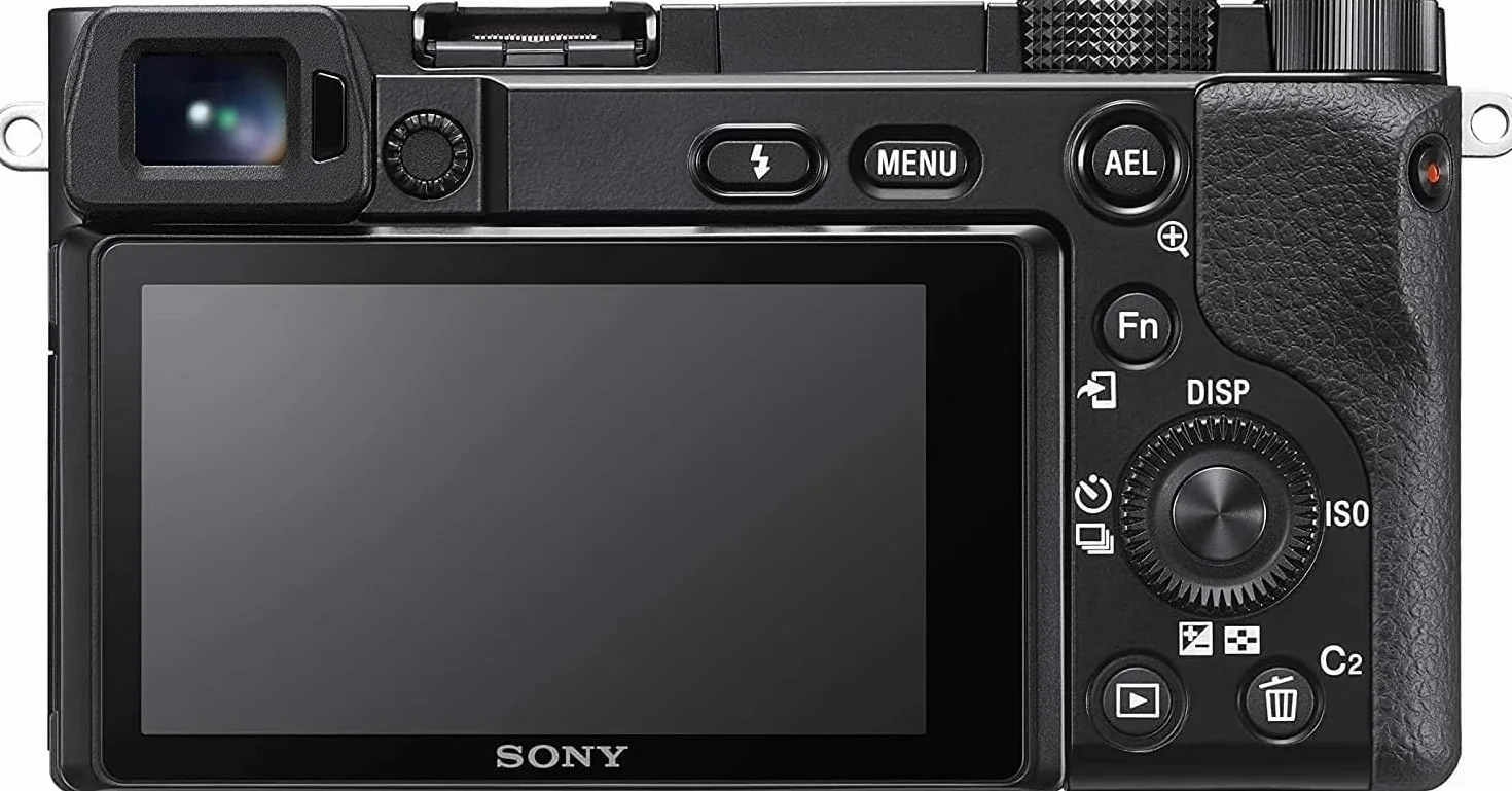 Sony Alpha 6100 | APS-C bezlusterkowa kamera z obiektywem Sony 16-50 mm Power-Zoom | szybki autofokus 0,02 s z rozpoznawaniem wzroku dla ludzi i zwierząt, nagrywanie filmów 4K i pochylany wyświetlacz,