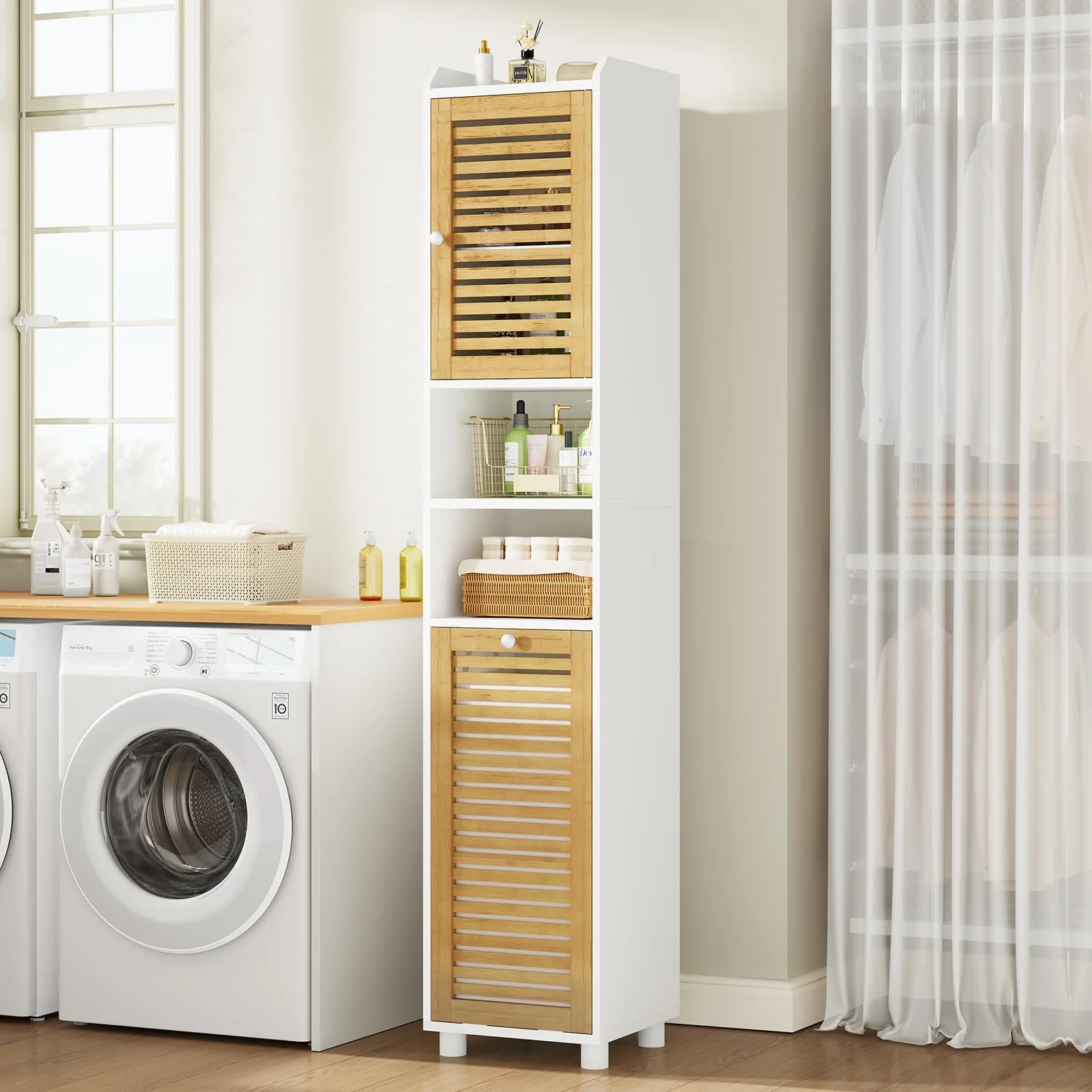 Meuble Colonne Salle de Bain, Meuble de Rangement avec Etagère Réglable, 2 Paniers à Linge, 2 Étagères Ouvertes et 2 Portes en Bambou, Armoire de Salle de Bain Haute, 30 x 30 x 170 cm