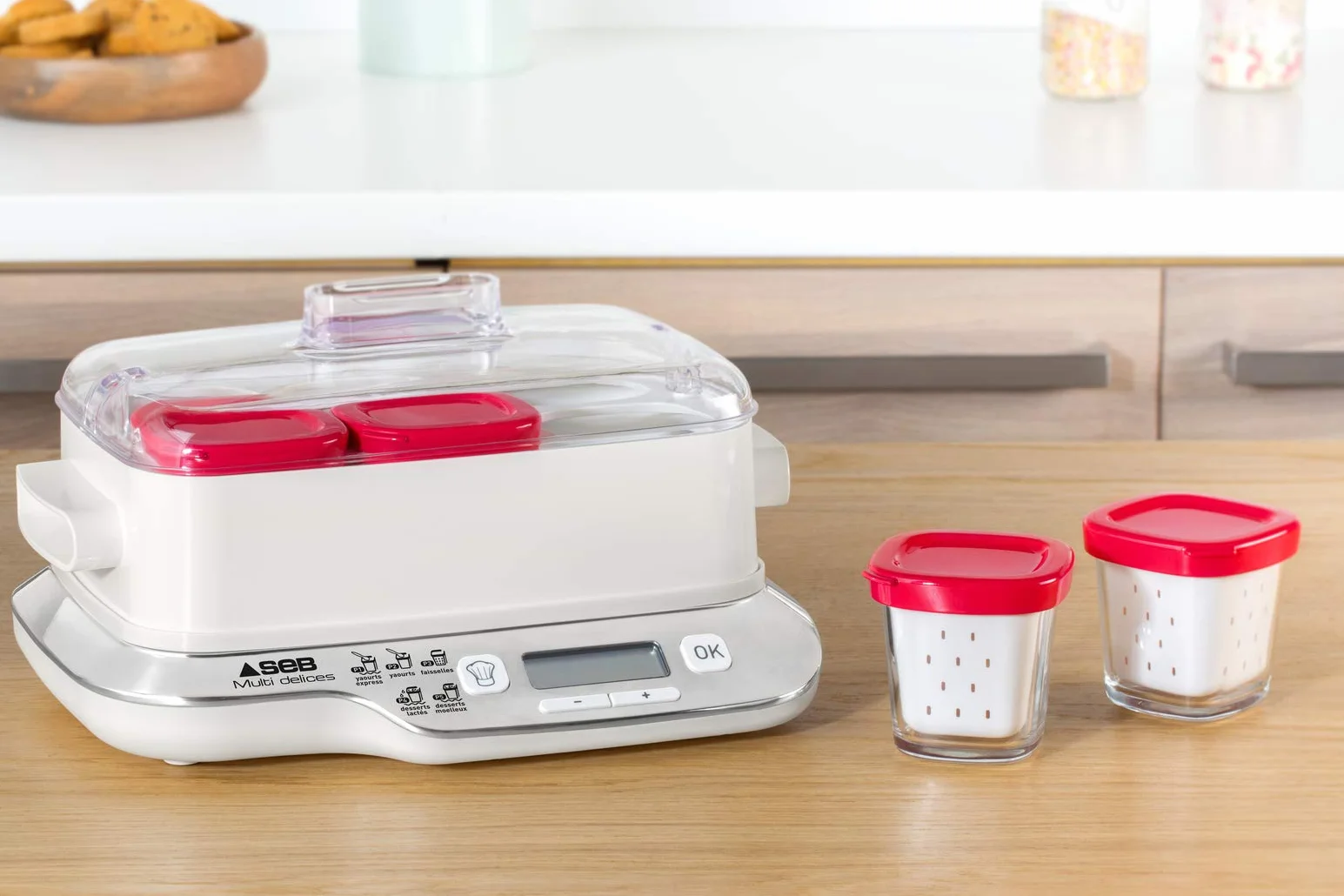 Seb Yaourtière 6 pots verre 140 ml, 5 programmes automatiques, Sans BPA, Compact, Yaourt maison, Desserts lactés, Fromages blancs, Fabriqué en France, Multidélices Express, Rouge YG660100