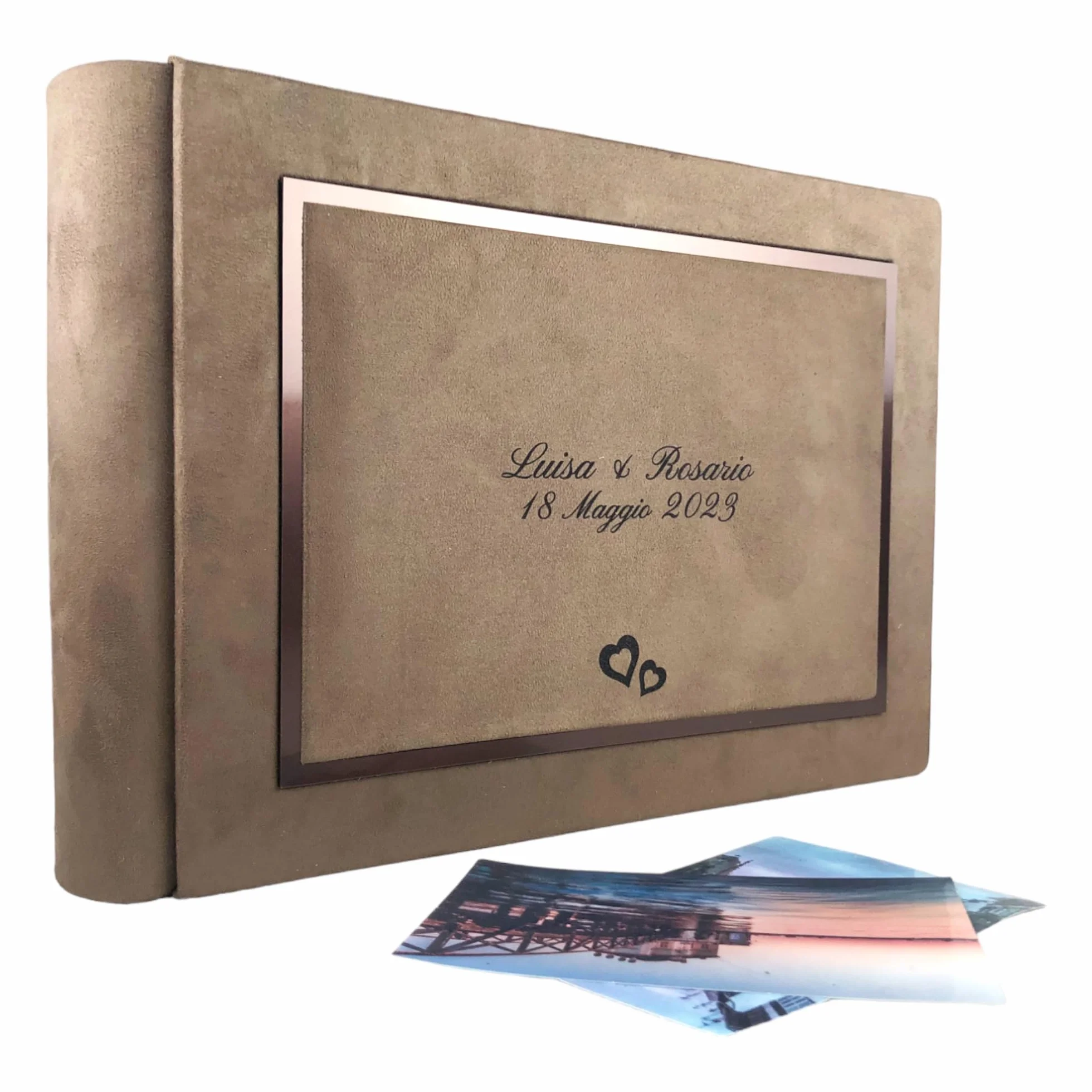 Album photo artisanal en tissu Alcantara personnalisable avec gravure Chameaux