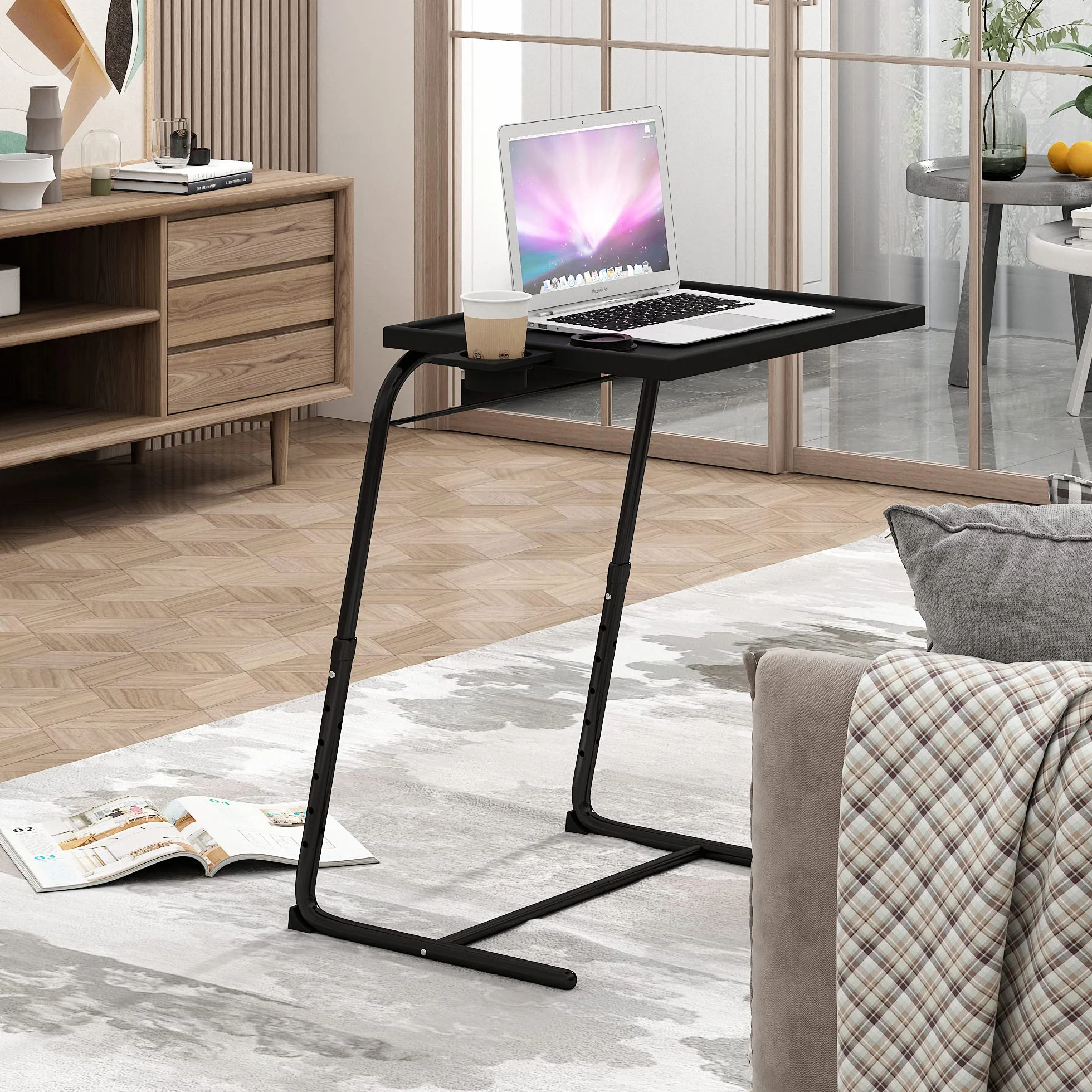 TV Pliable avec Porte-gobelet, Table TV réglable avec 3 Angles de réglage et 6 hauteurs, Table Basse pour Manger sur canapé et lit, Support pour Ordinateur Portable, Noir
