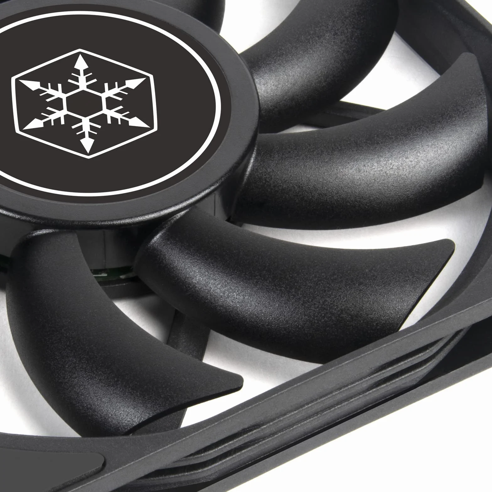 SilverStone Technology Air Slimmer 120 Enhanced Performance Slim Fan 120 mm z pełnozakresowym PWM, (SST-AS120B), czarny