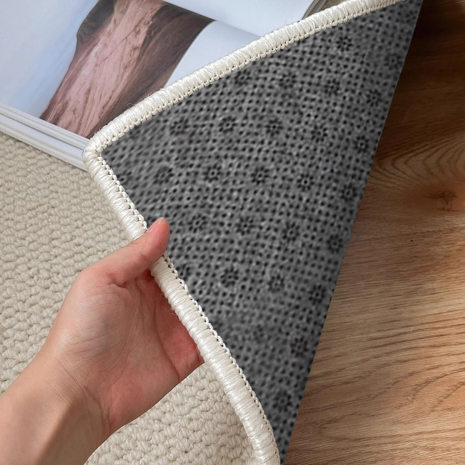 Tapis antidérapant en tissu tufting 200 x 200 cm 2 mm épaisseur
