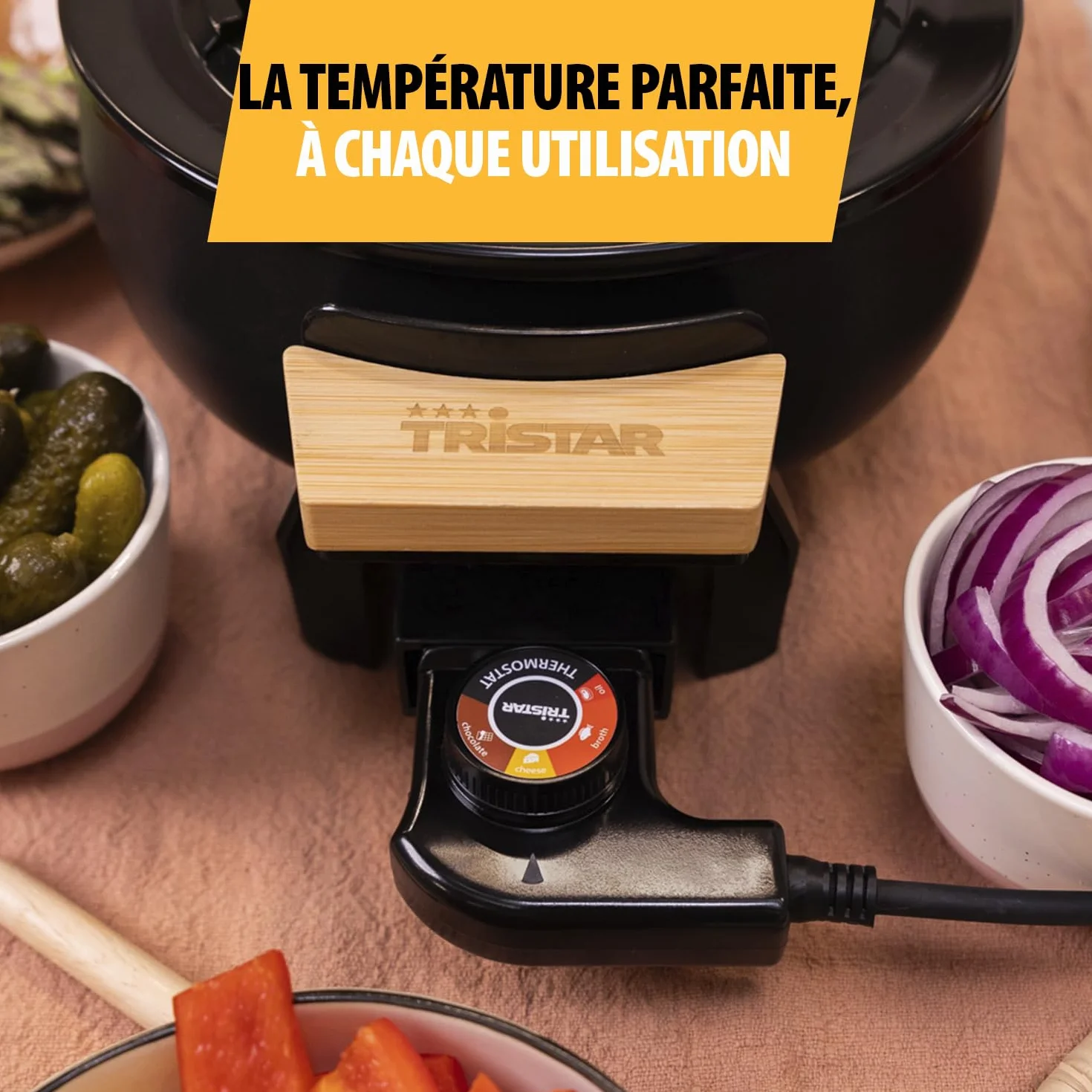 Tristar FO-1108 Service à fondue en bambou 1,5 L pour 8 – Caquelon multifonction pour huile, fromage et chocolat, inclut 8 fourchettes et un anneau anti-éclaboussures, design élégant