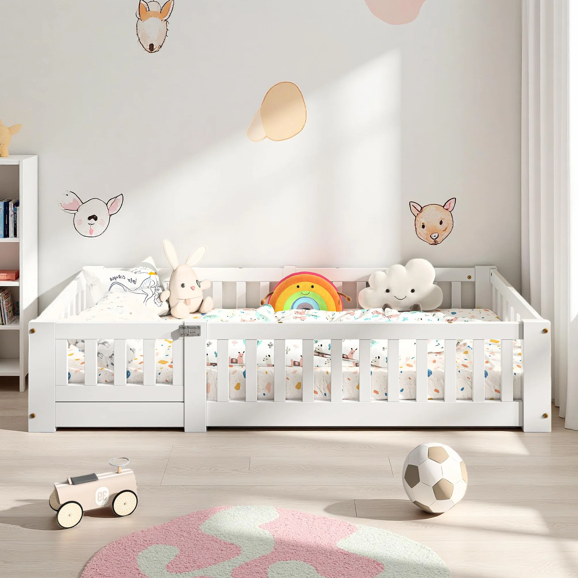 Lit Enfant Montessori au Sol 90x190 cm, Cadre de Lit en Bois de Pin Blanc avec Barrières de Sécurité, Sommier à Lattes pour Garçons et Filles (Matelas Non Inclus)