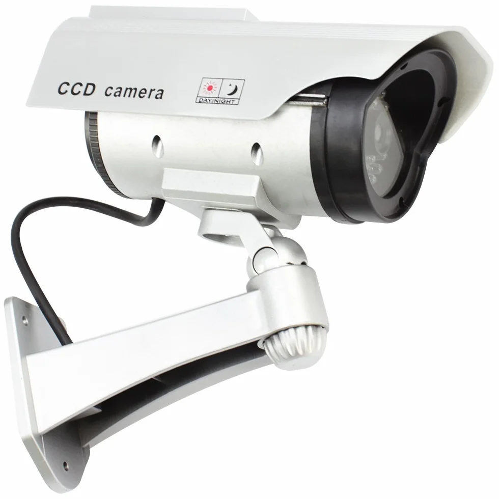 COM-FOUR® atrapa kamery 2x na zewnatrz - atrapa kamery ze wspornikiem sciennym - solarna kamera monitorujaca z dioda LED do domu - atrapa kamery dozorowej (02 sztuk)