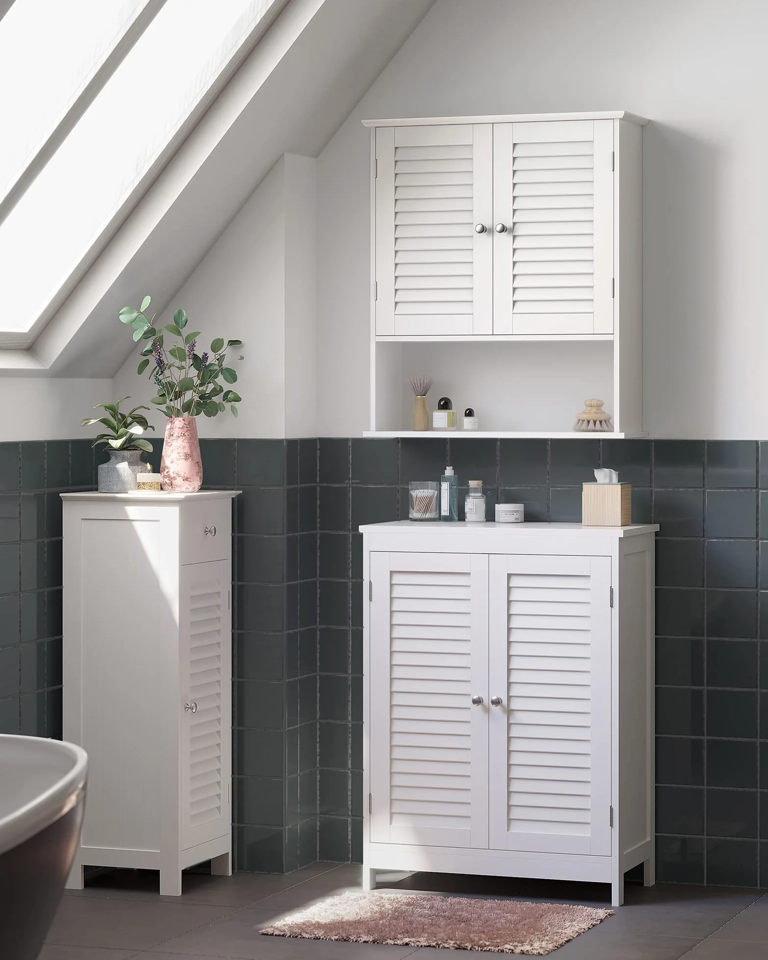 VASAGLE Meuble Mural, Meuble de Rangement Suspendu pour Salle de Bains, Armoire à Pharmacie avec Étagère Réglable, Double Porte et Étagère Ouverte, 20 x 60 x 70 cm, Blanc BBC27WT
