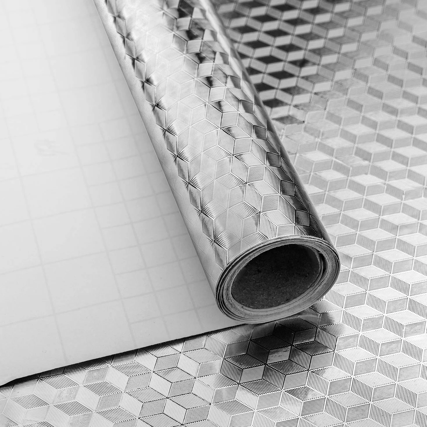 Papier Adhésif pour Meuble Cuisine Auto-Adhésif Rouleau Aluminium 40x200cm Imperméable Résistant à l'Huile