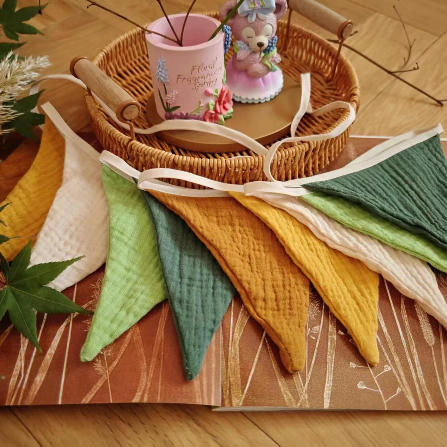 Chaîne de Fanions en Tissu pour Chambre d'enfant, Décoration Murale MorandiVert