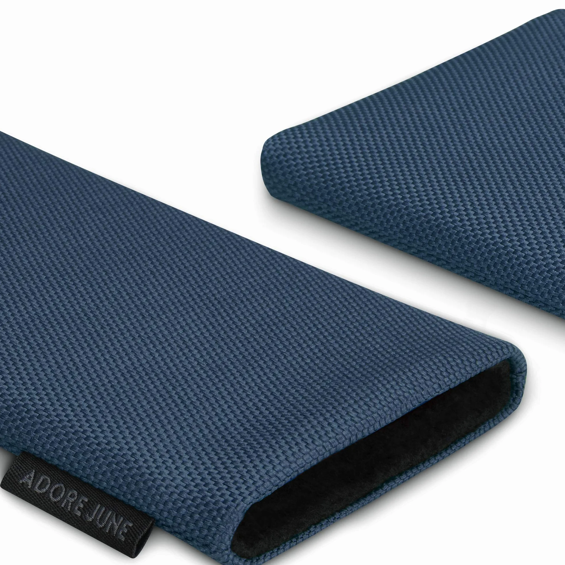 Adore June Etui na telefon komórkowy Classic z recyklingu, niebieskie, kompatybilne z iPhone 16 Pro Max 2024, nowoczesne, ekologiczne materiały R-PES, wyprodukowano w Europie