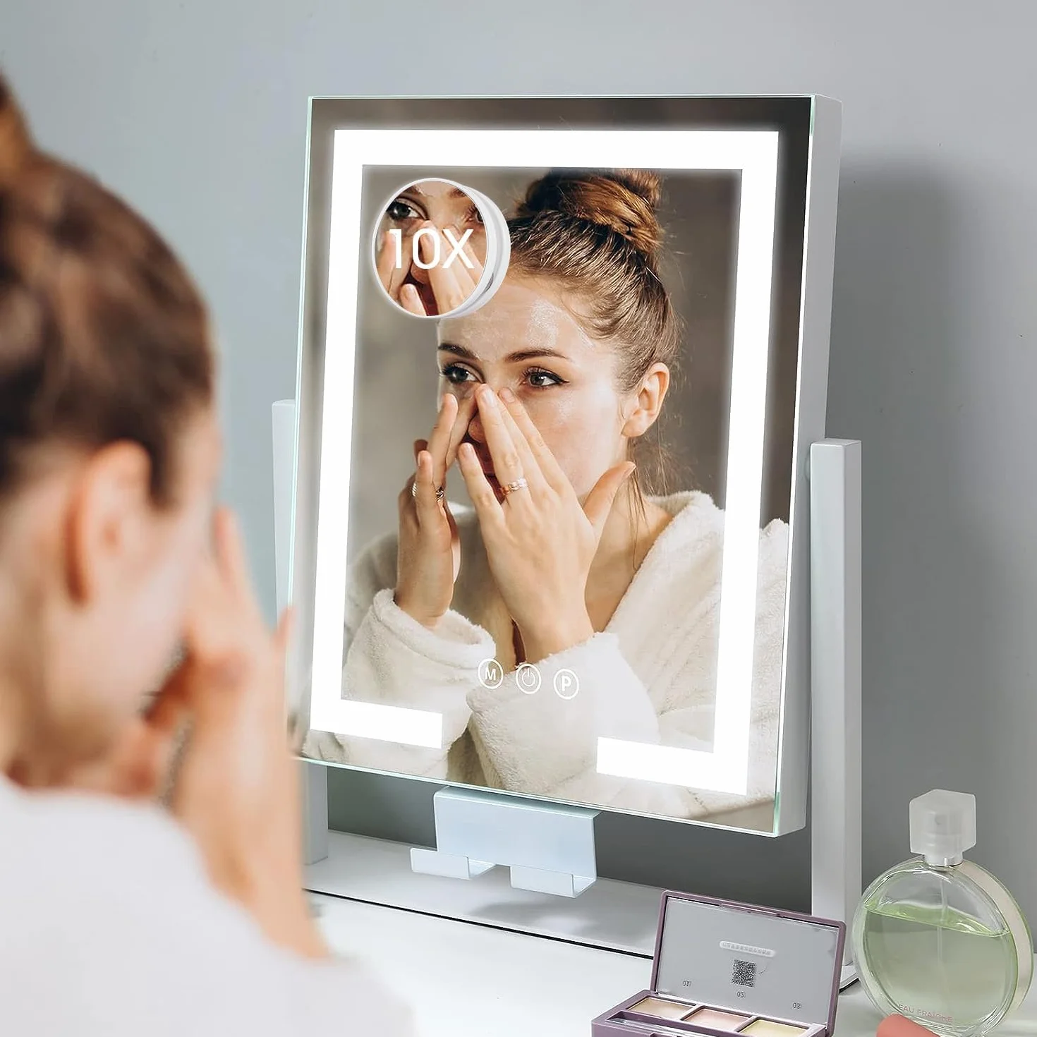 Kottova Miroir de Maquillage avec lumières, Miroir de Table 30x36 cm, 3 Modes d’éclairage réglables par capteur Tactile, Miroir grossissant Amovible 15X (Petit miroi Rond), Cadre en métal – Blanc