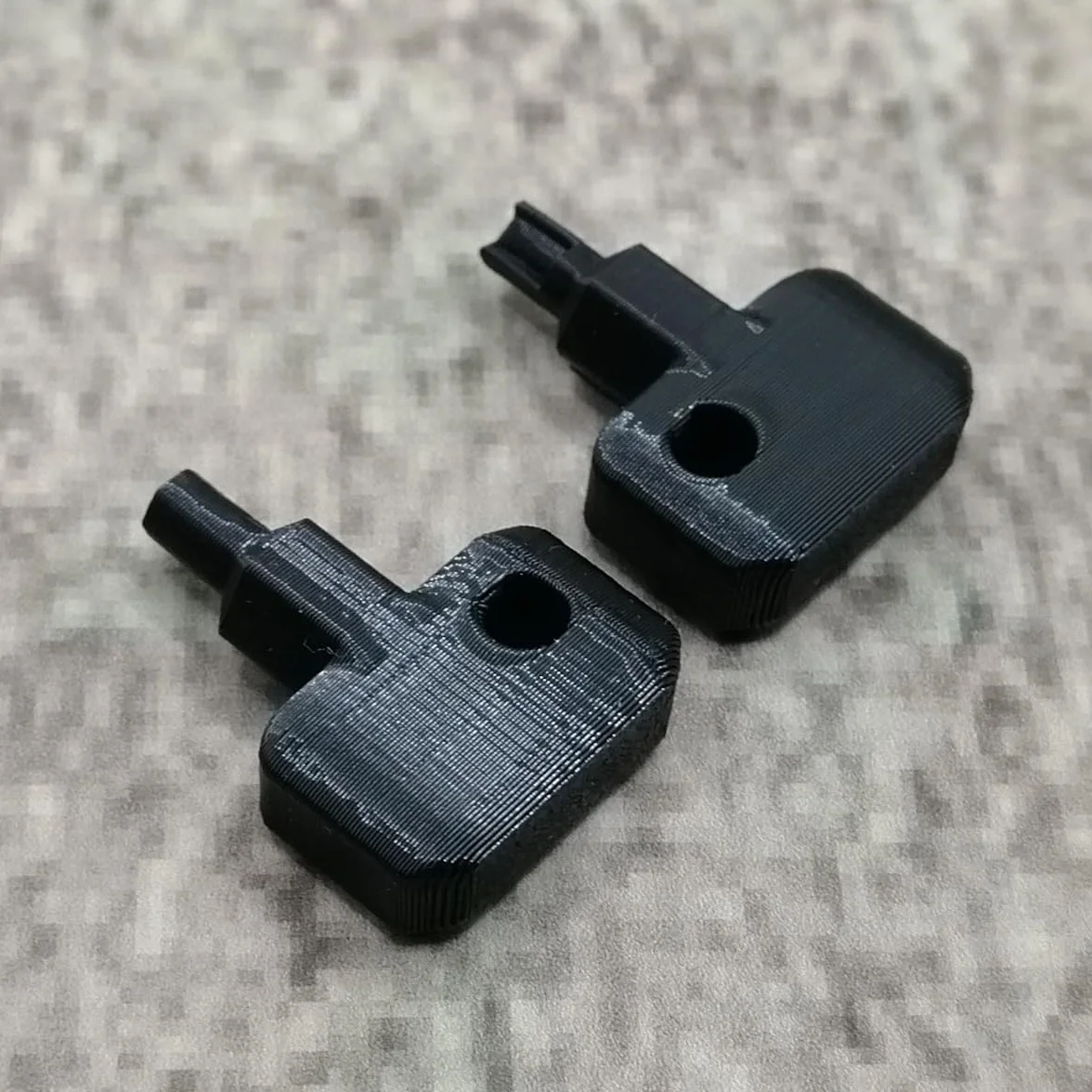 Lot de 2 clés de rechange noires compatibles Synology NAS Drive Bay Key Lock D5 D6 D8 D9 R6 X9 R8 DS181