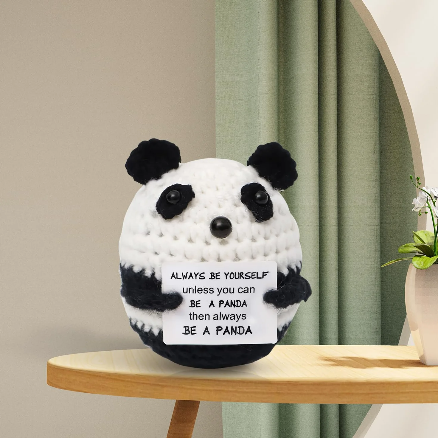 Poupée tricotée à la main en laine Mini Panda, cadeau positif avec carte inspirante pour femme