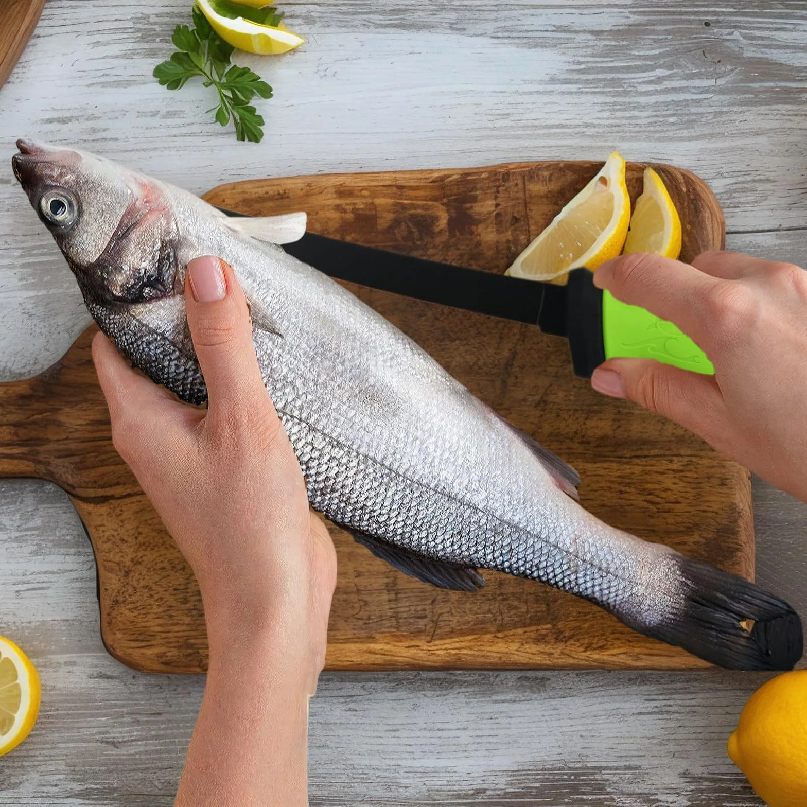 Couteau Pêche, Filets et Outils de Cuisine en Acier Inoxydable avec Poignée Antidérapante (8 Pouces 33,5×1,9 cm)