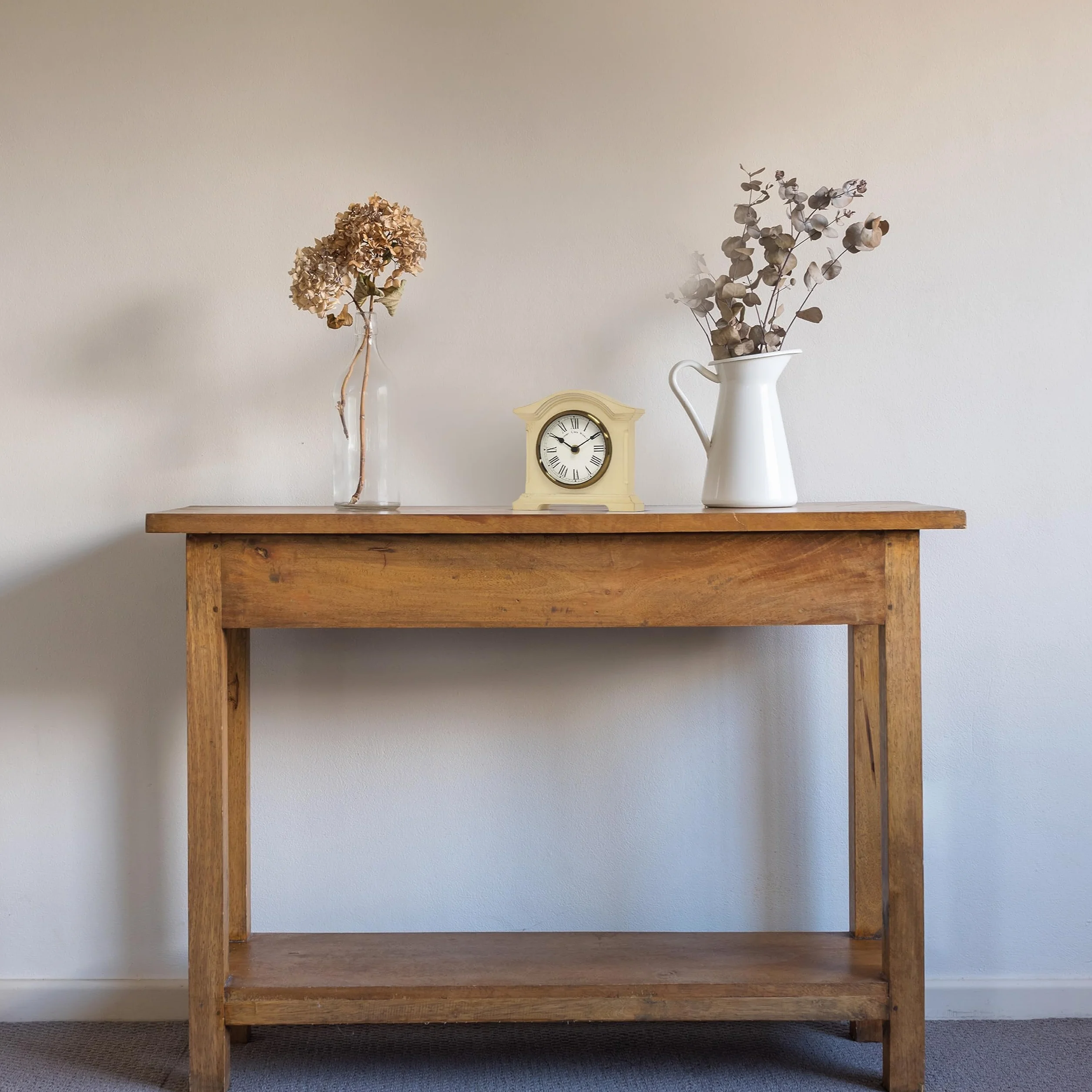 Horloge de cheminée en bois crème vieillie