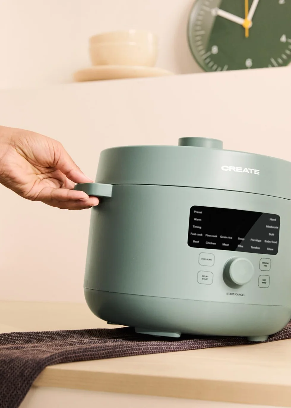 CREATE/PRESSURE COOKER STUDIO/Autocuiseur électrique multifonction programmable 4L vert sauge / 15 fonctions, minuterie 24h, revêtement céramique antiadhésif, valve de sécurité, 1200W