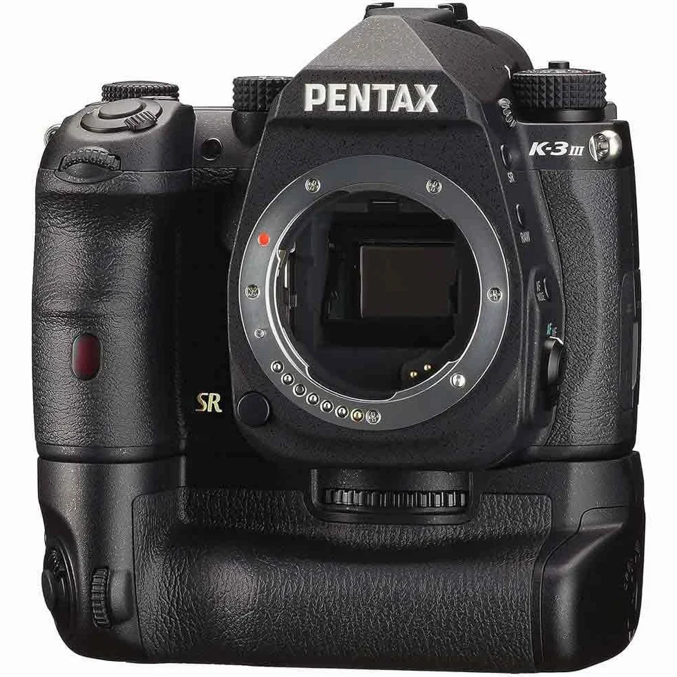 Pentax K-3 Mark III APS-C DSLR zestaw - z uchwytem baterii, 2 baterie, czarny