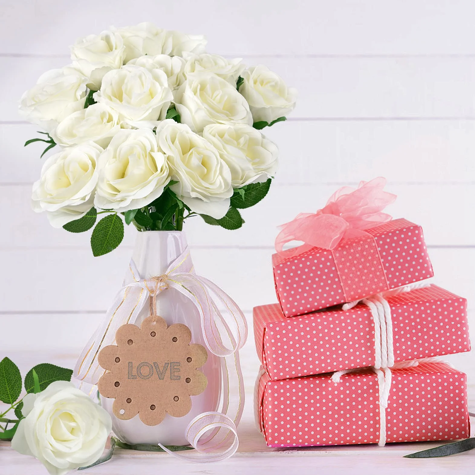Roses Artificielles Blanches en Soie 12 Pièces Décoration Mariage Jardin